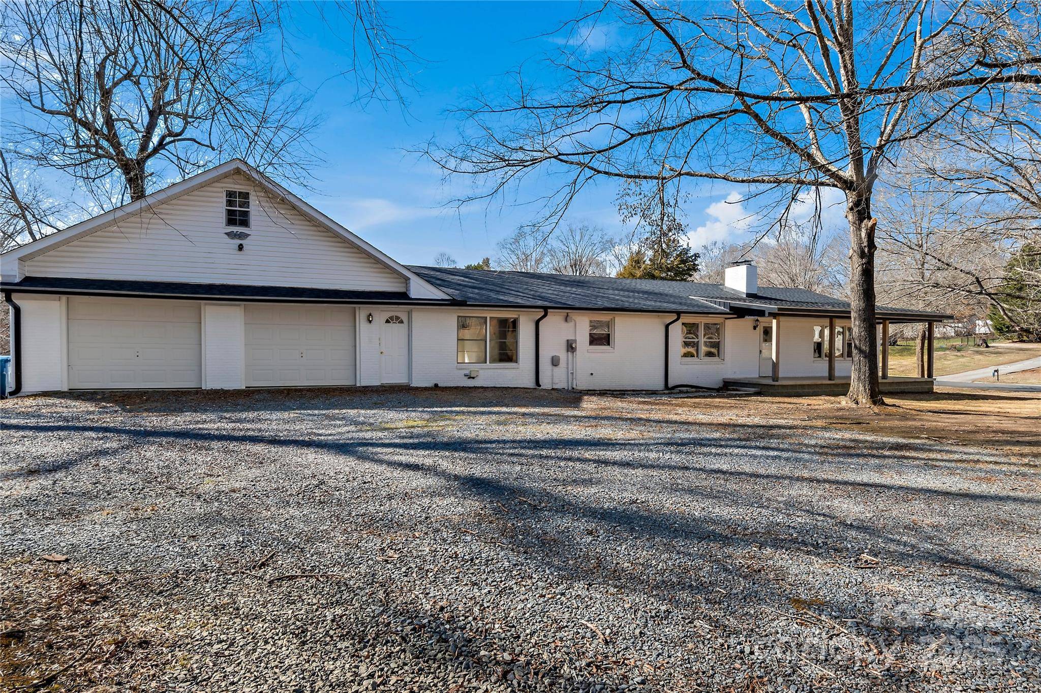 Mocksville, NC 27028,392 Avon ST