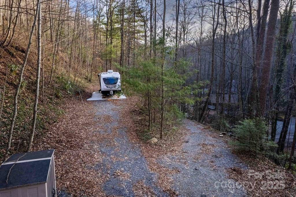 Whittier, NC 28789,10 Herron Branch RD