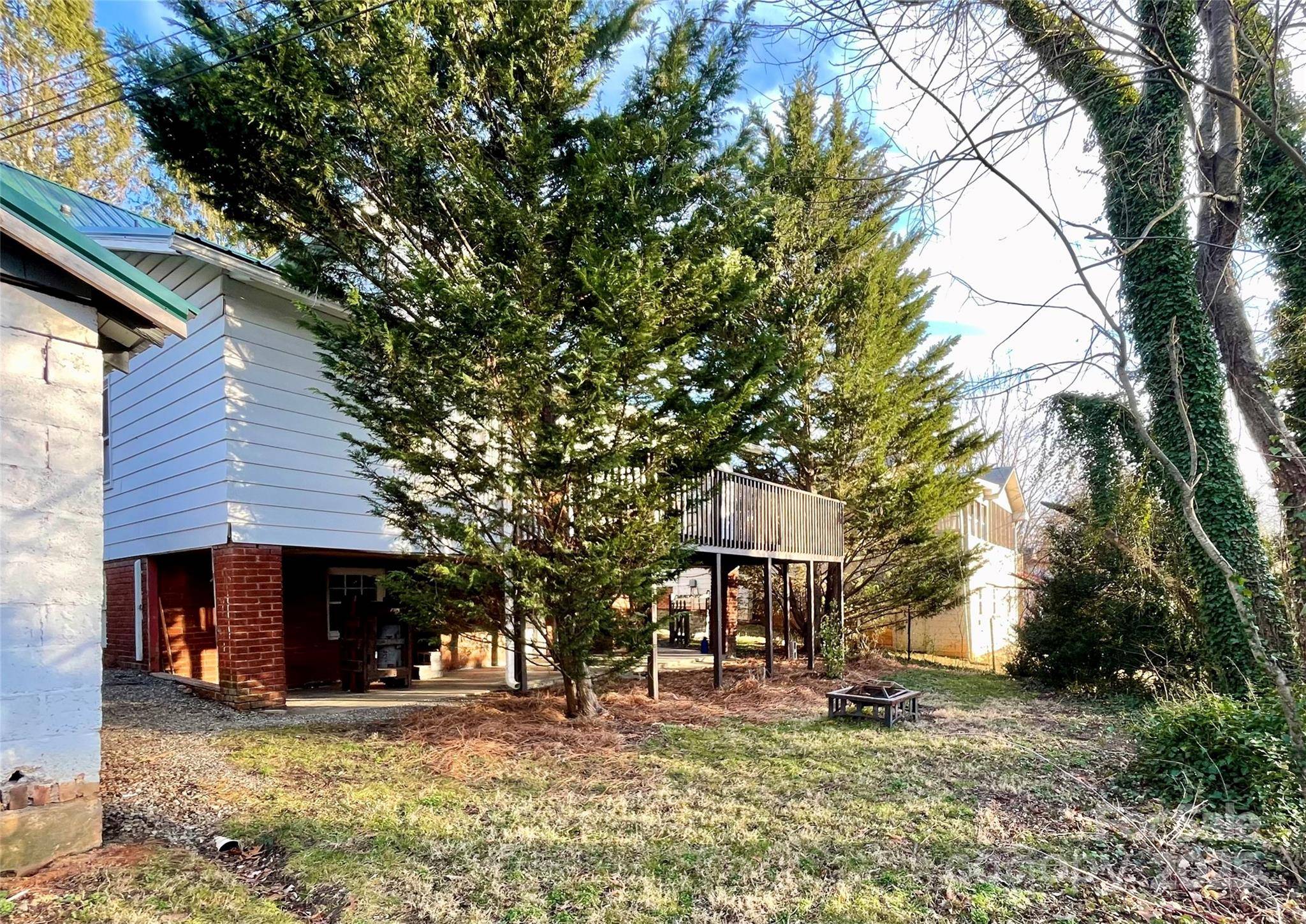 Asheville, NC 28804,12 Washington AVE