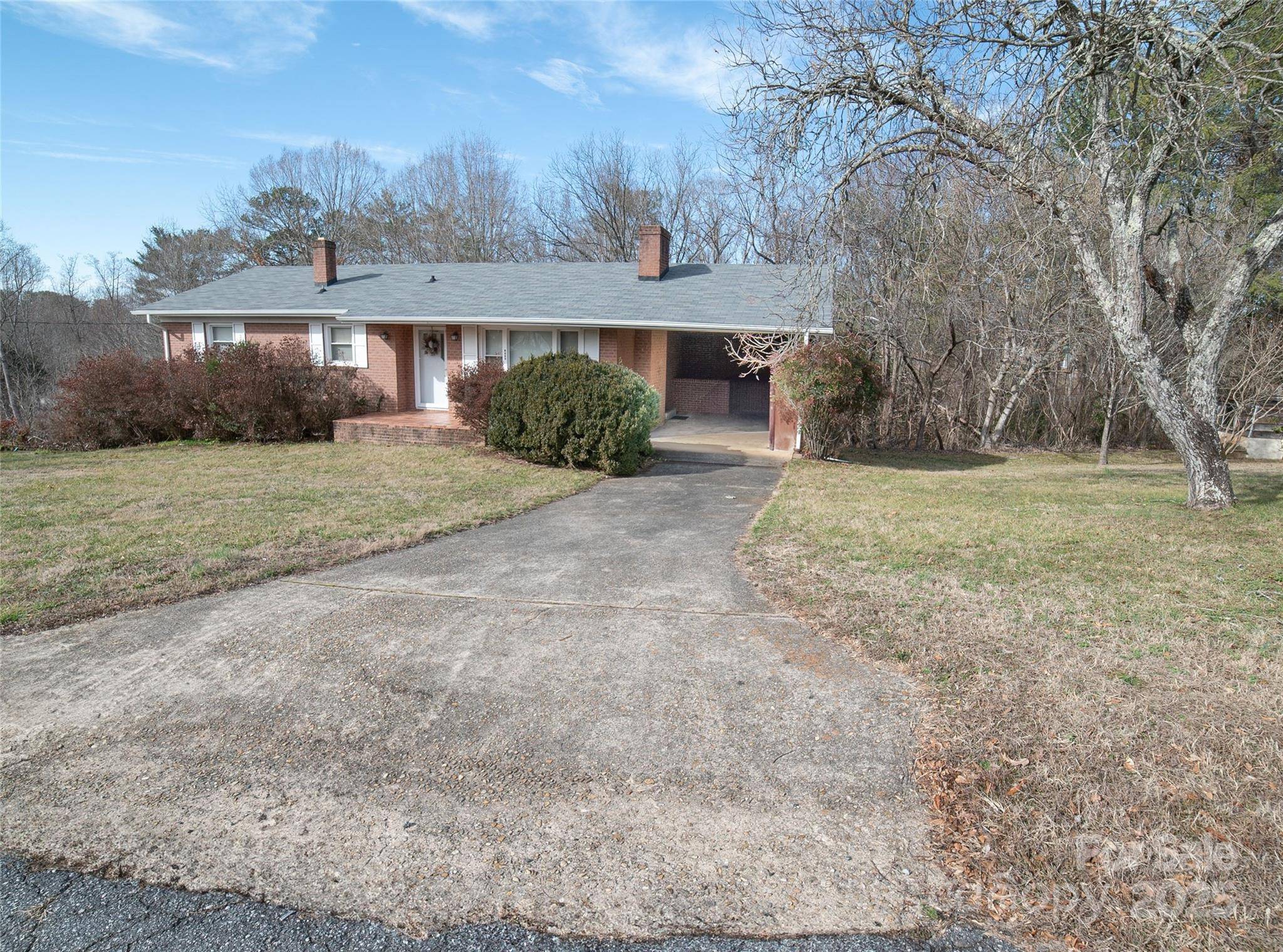 Valdese, NC 28690,1052 Orchard ST SW