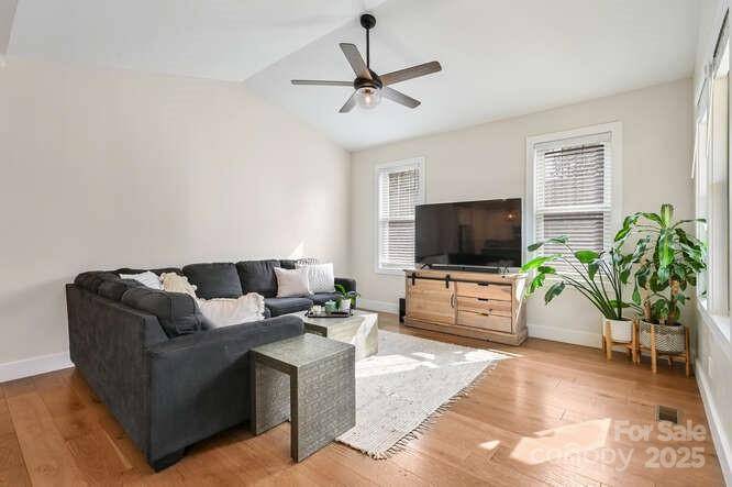 Asheville, NC 28803,164 Marietta ST