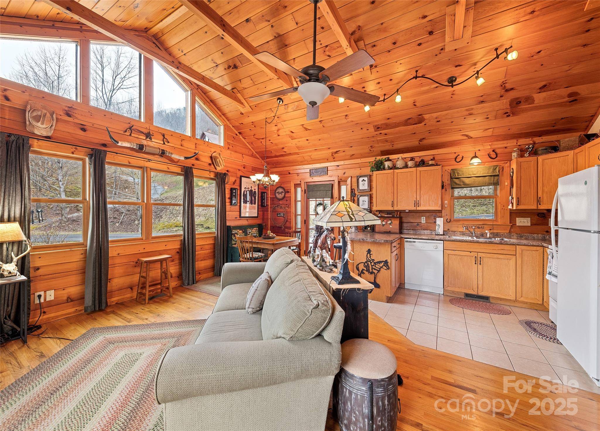 Maggie Valley, NC 28751,16 Hiawatha DR