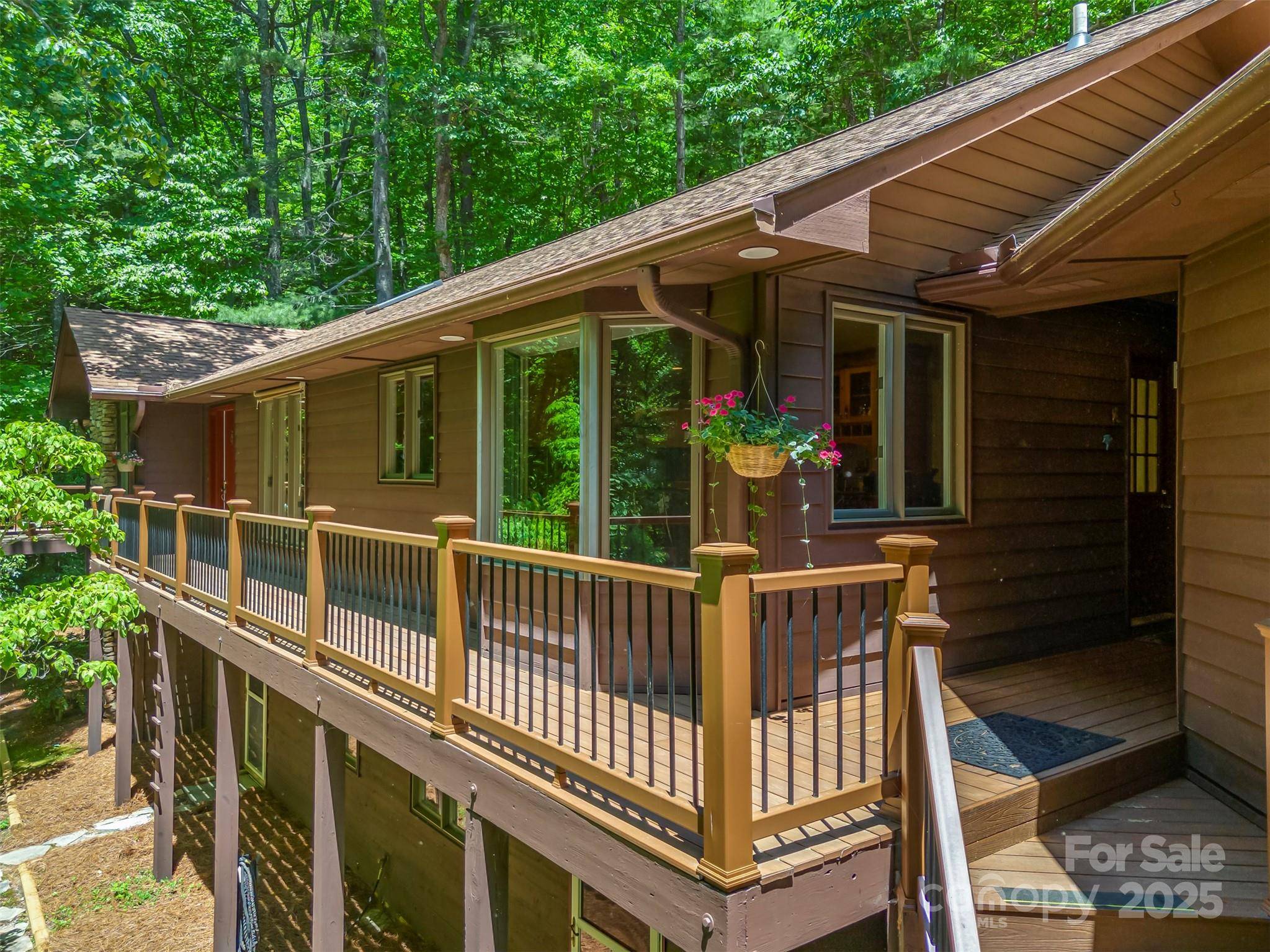 Flat Rock, NC 28731,172 Overlook DR