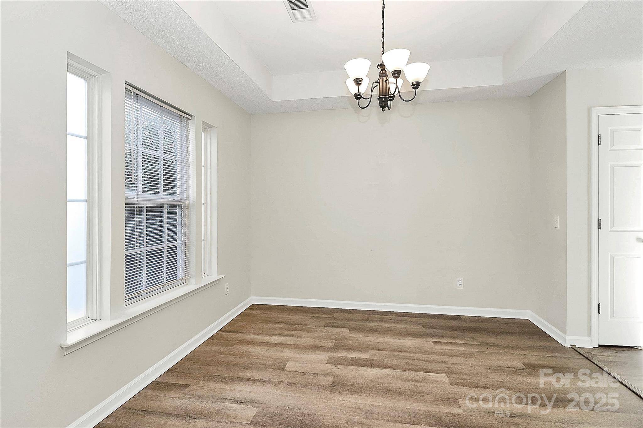 Charlotte, NC 28269,5323 Dewmorn PL