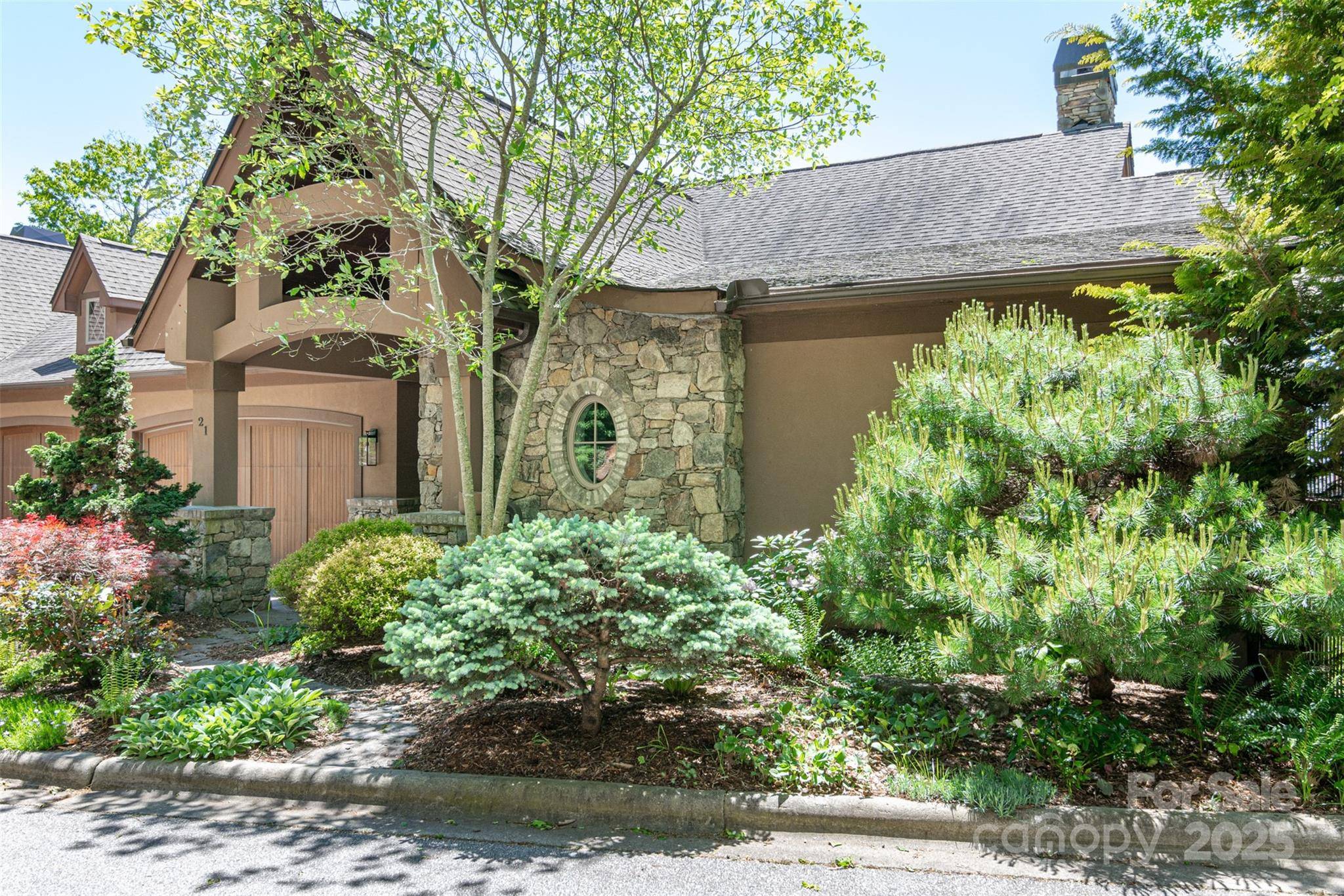 Asheville, NC 28804,21 South Point DR