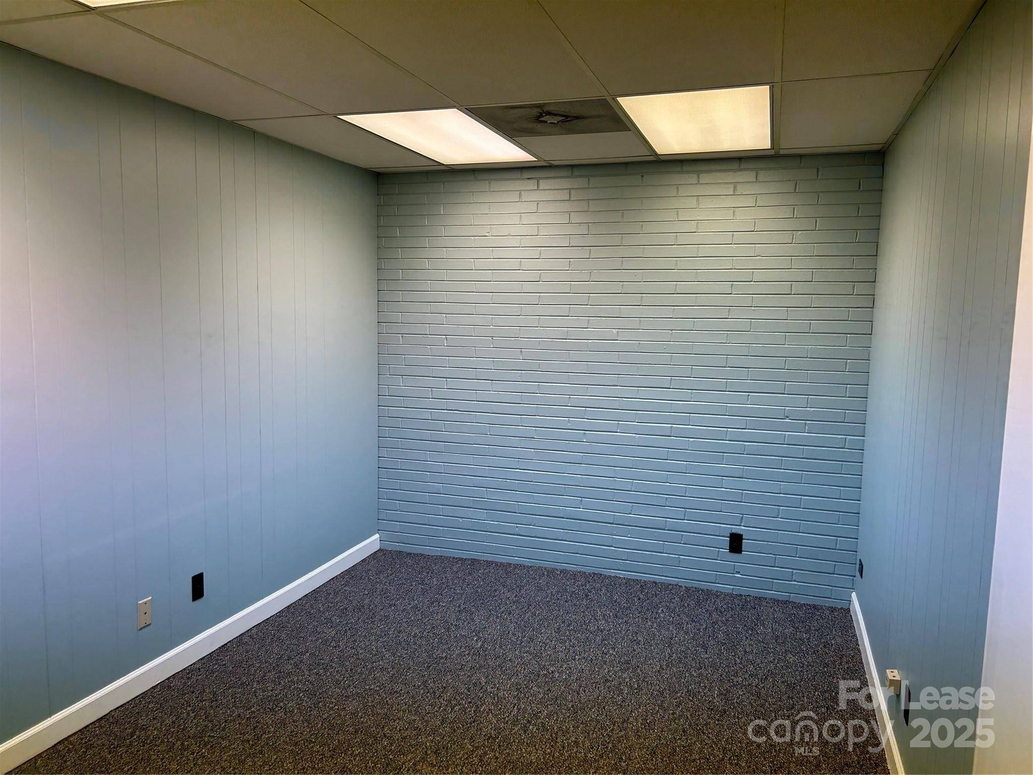 Hickory, NC 28601,352 2nd ST NW