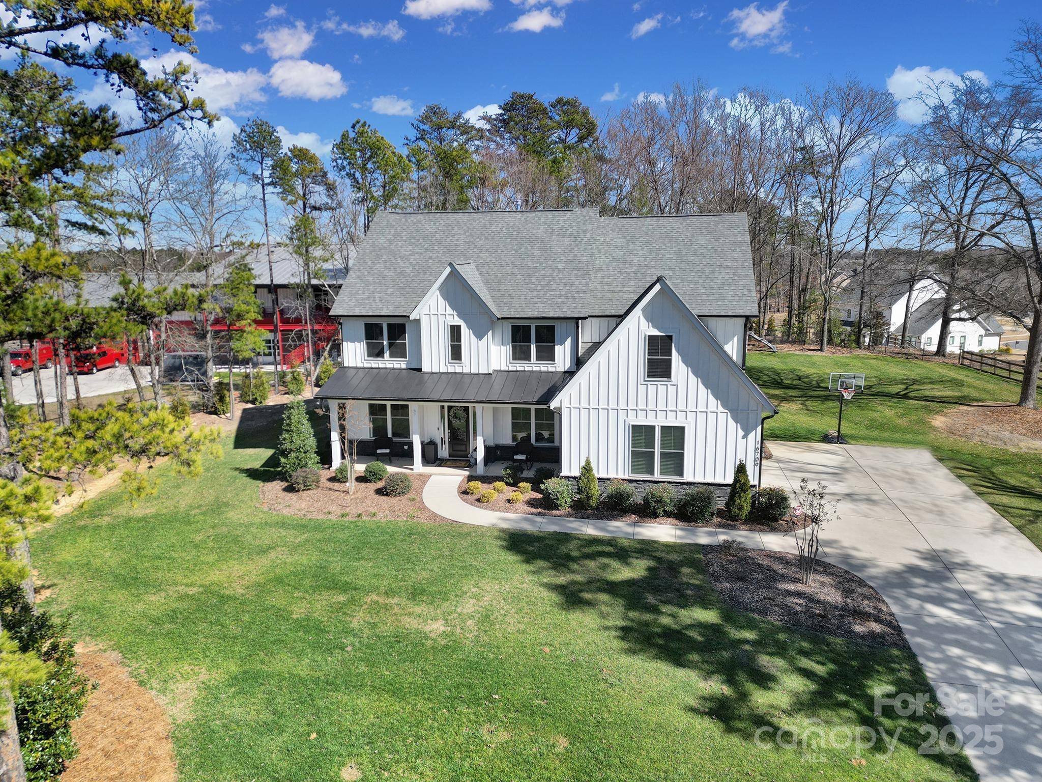 Charlotte, NC 28278,16709 Mckee RD
