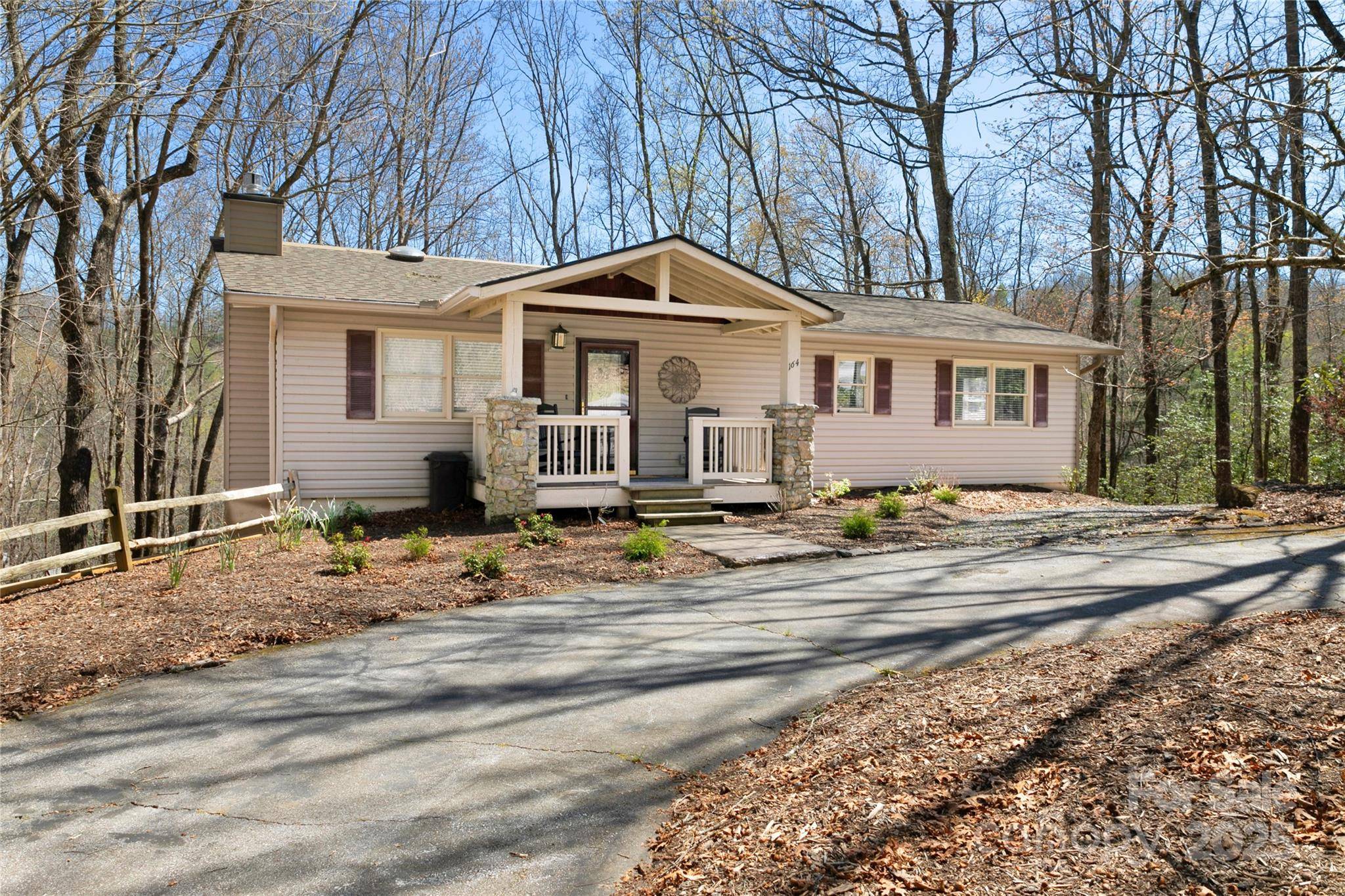 Brevard, NC 28712,164 Waldsi CT