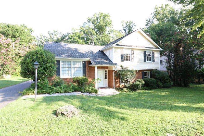 Charlotte, NC 28210,5950 Sharon RD
