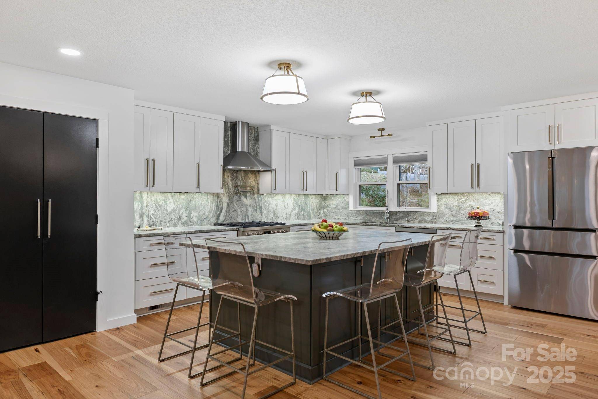 Hendersonville, NC 28791,873 Indian Hill RD