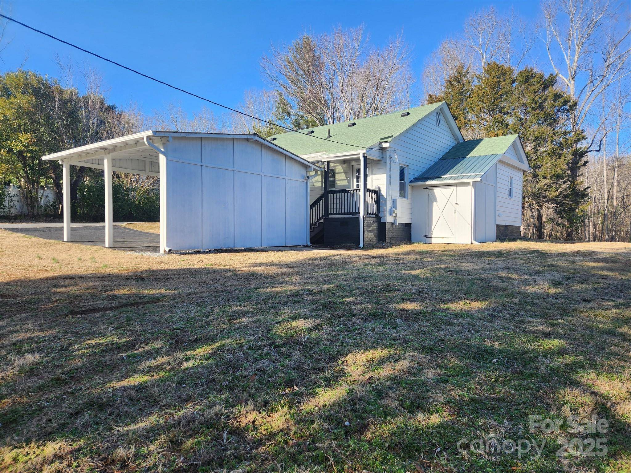 Hickory, NC 28601,200 HillCrest AVE