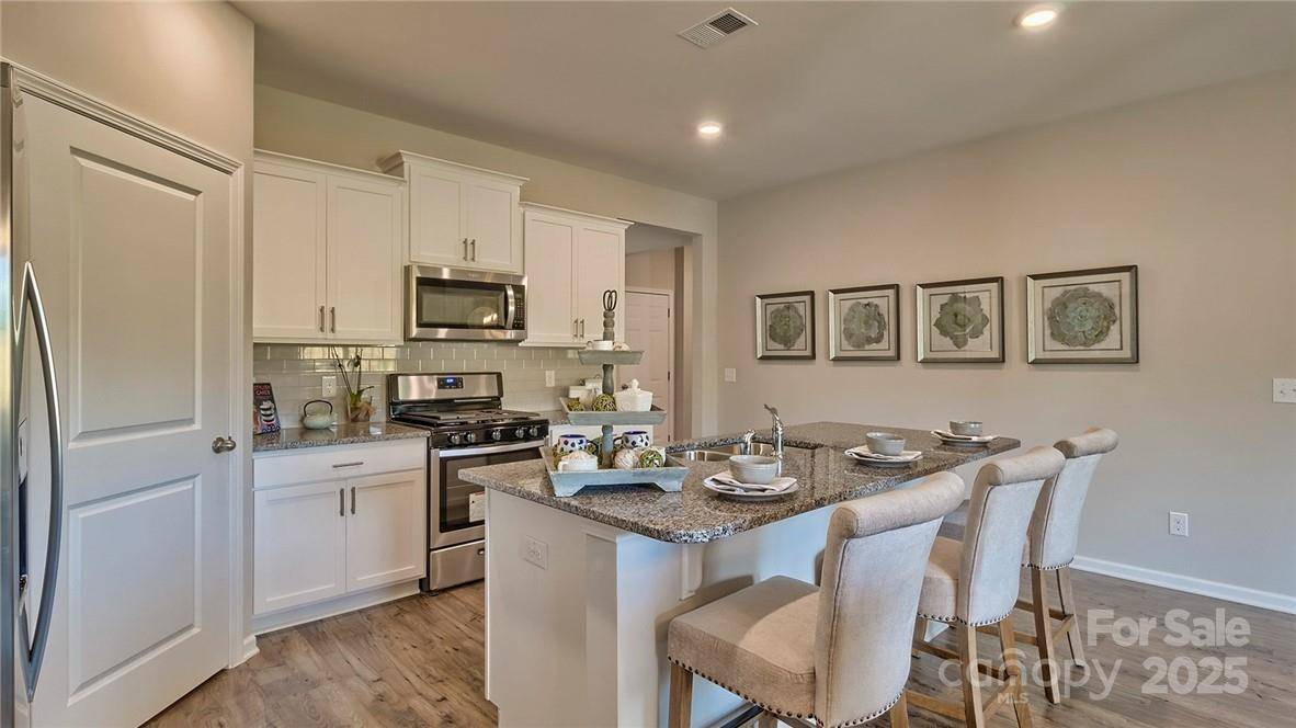Statesville, NC 28677,233 Giant Oak AVE