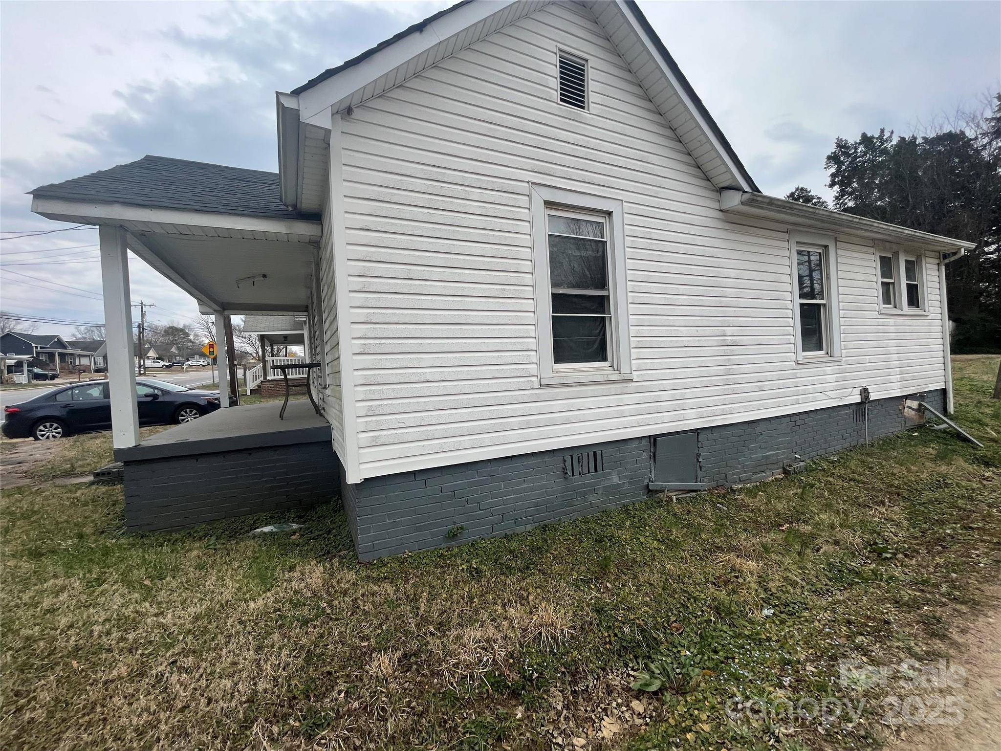 Kannapolis, NC 28083,2414 Lane ST