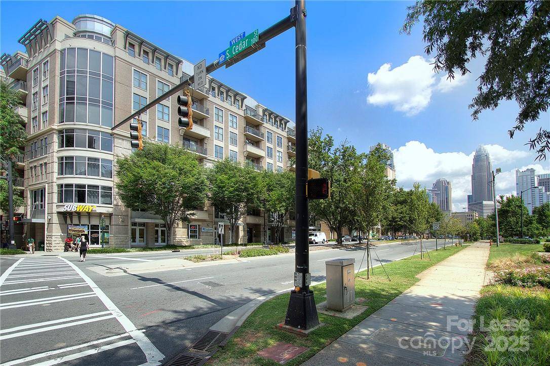 Charlotte, NC 28202,718 W Trade ST #806