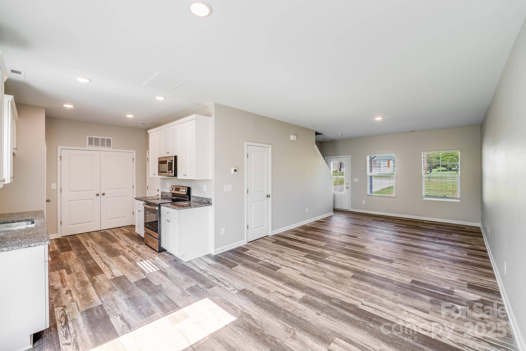 Statesville, NC 28677,509 Holly ST