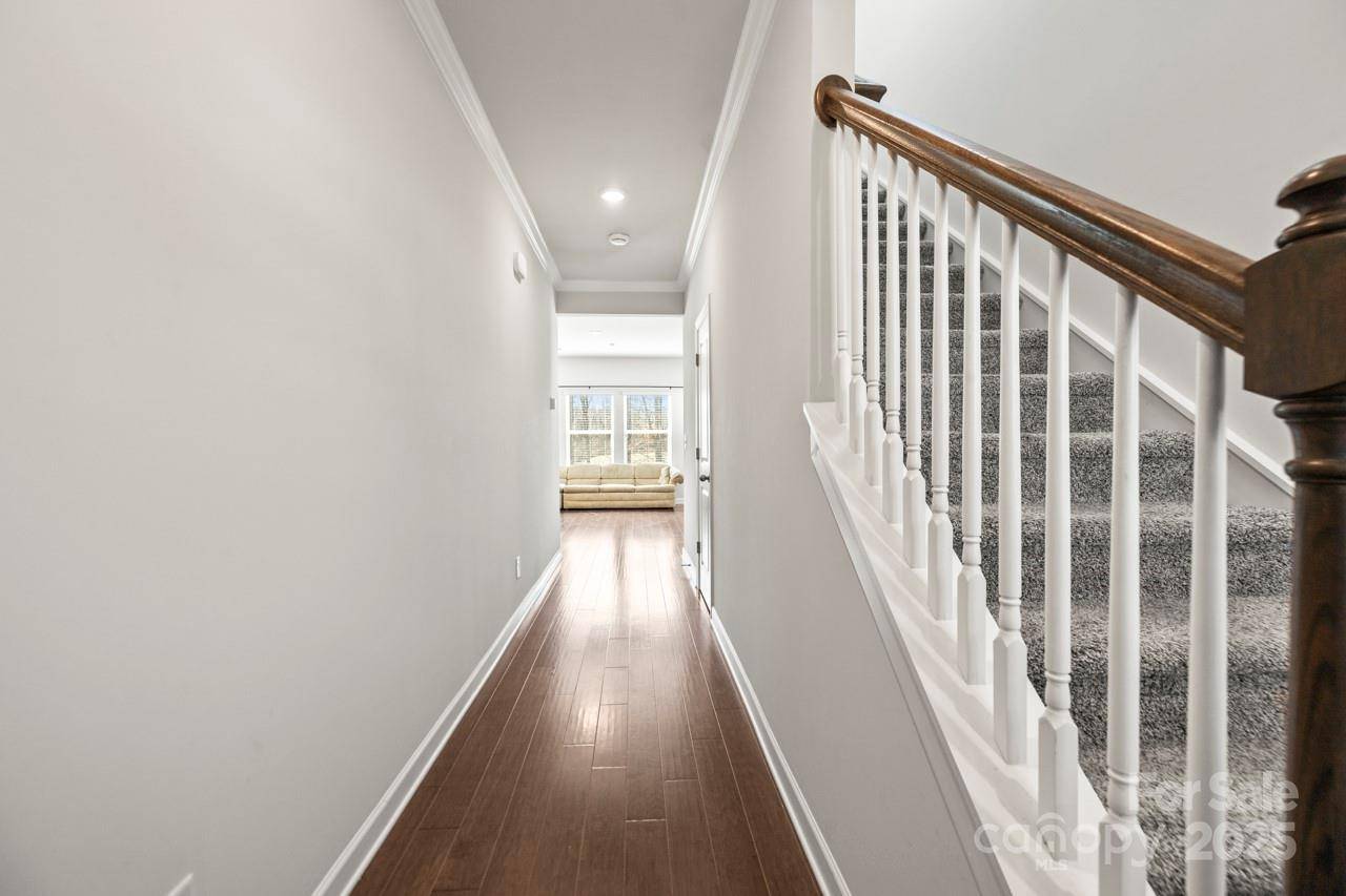 Charlotte, NC 28216,2131 Belterra DR