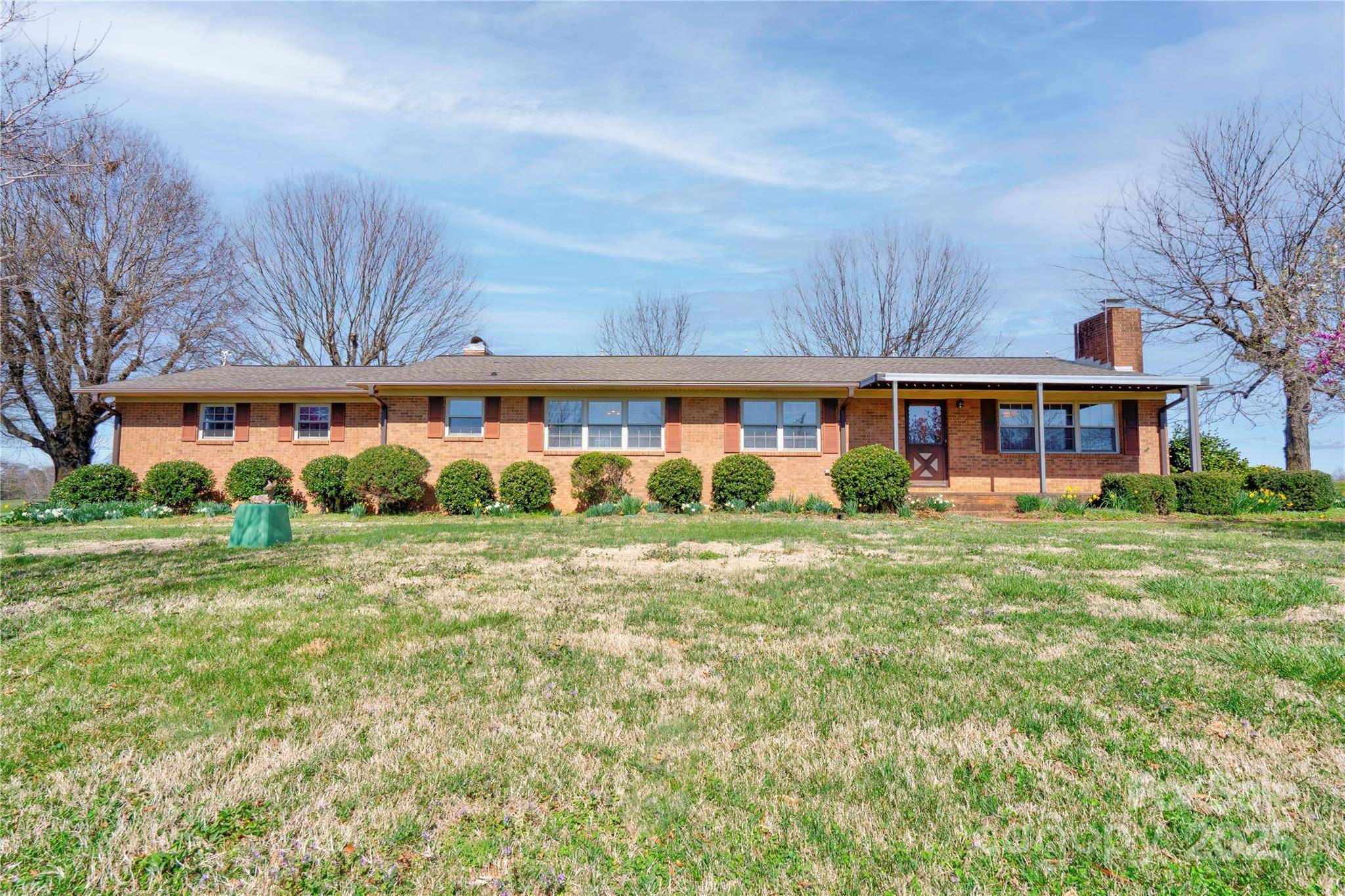 Hickory, NC 28602,5830 W NC 10 HWY