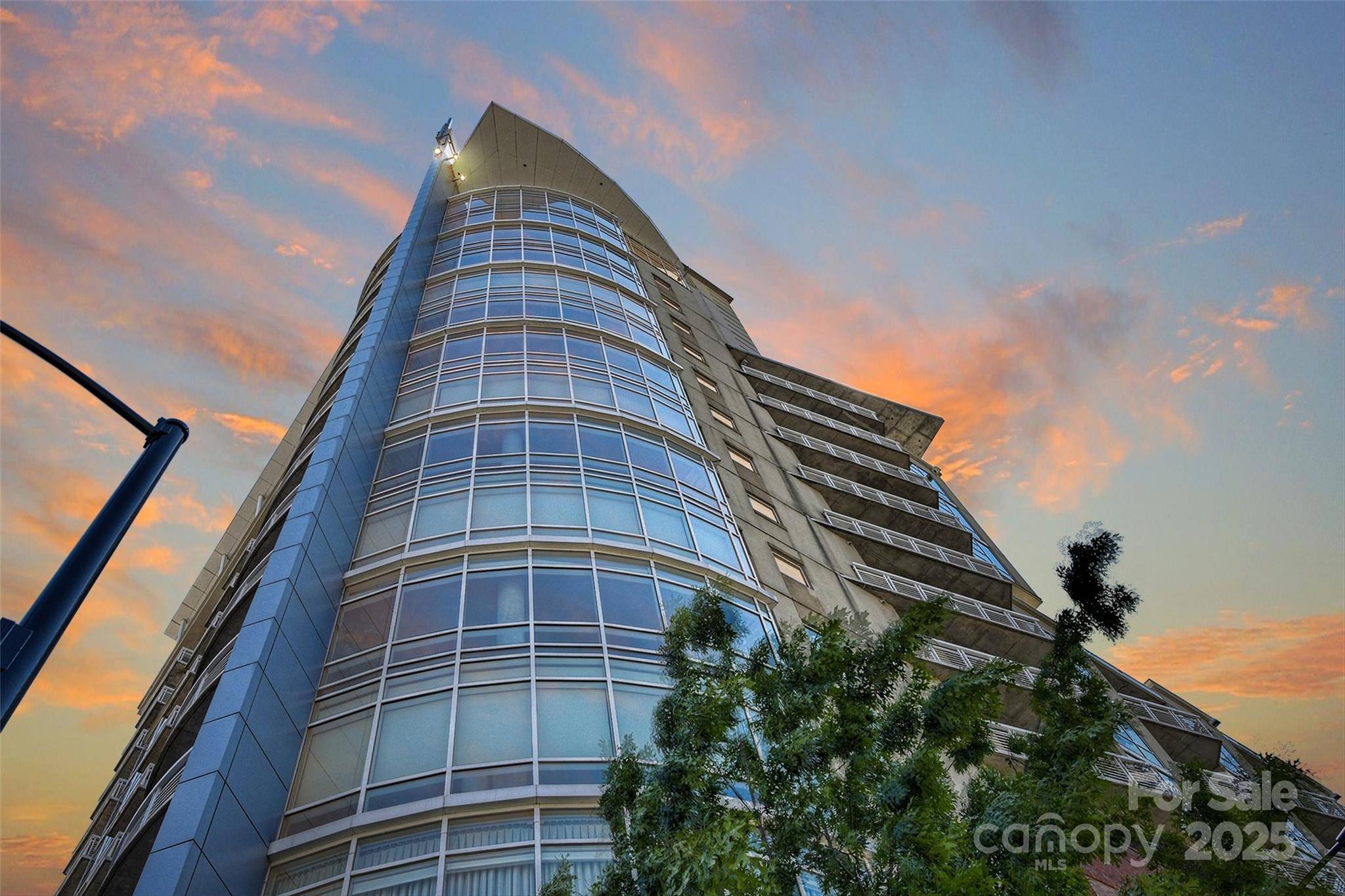 Charlotte, NC 28202,505 E 6th ST #804