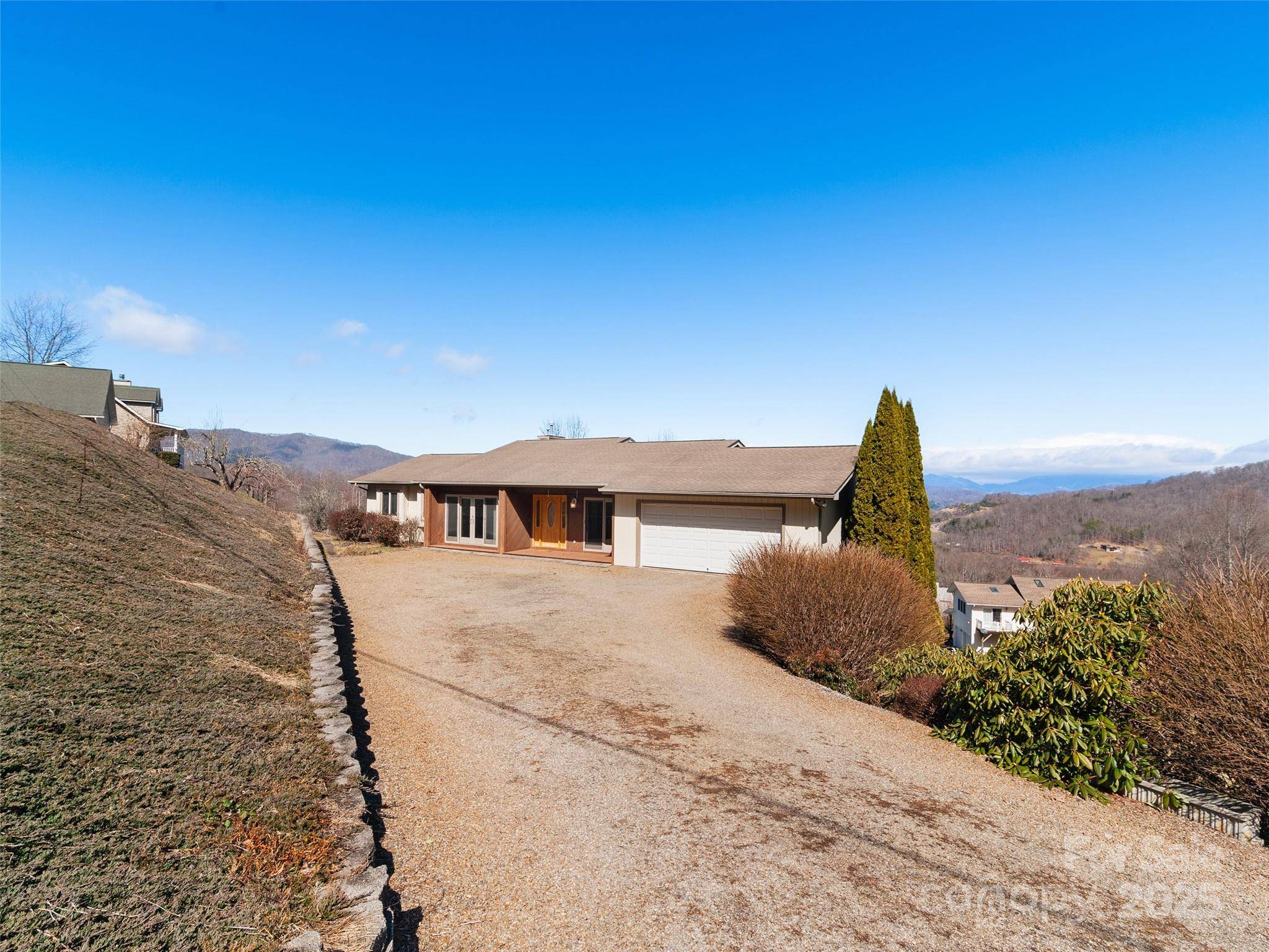 Waynesville, NC 28786,520 Trials Gap DR