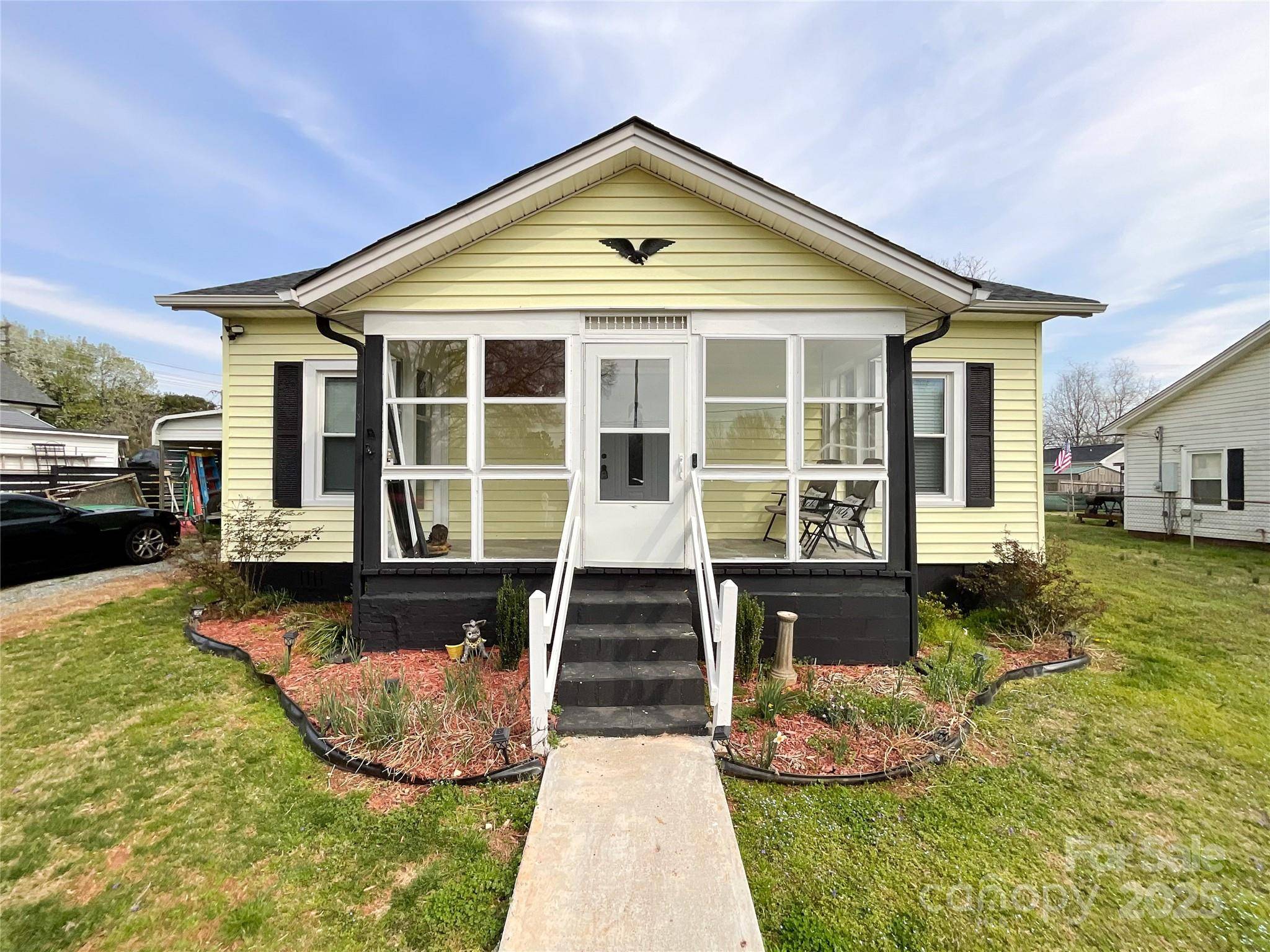 Mount Holly, NC 28120,101 Loya ST