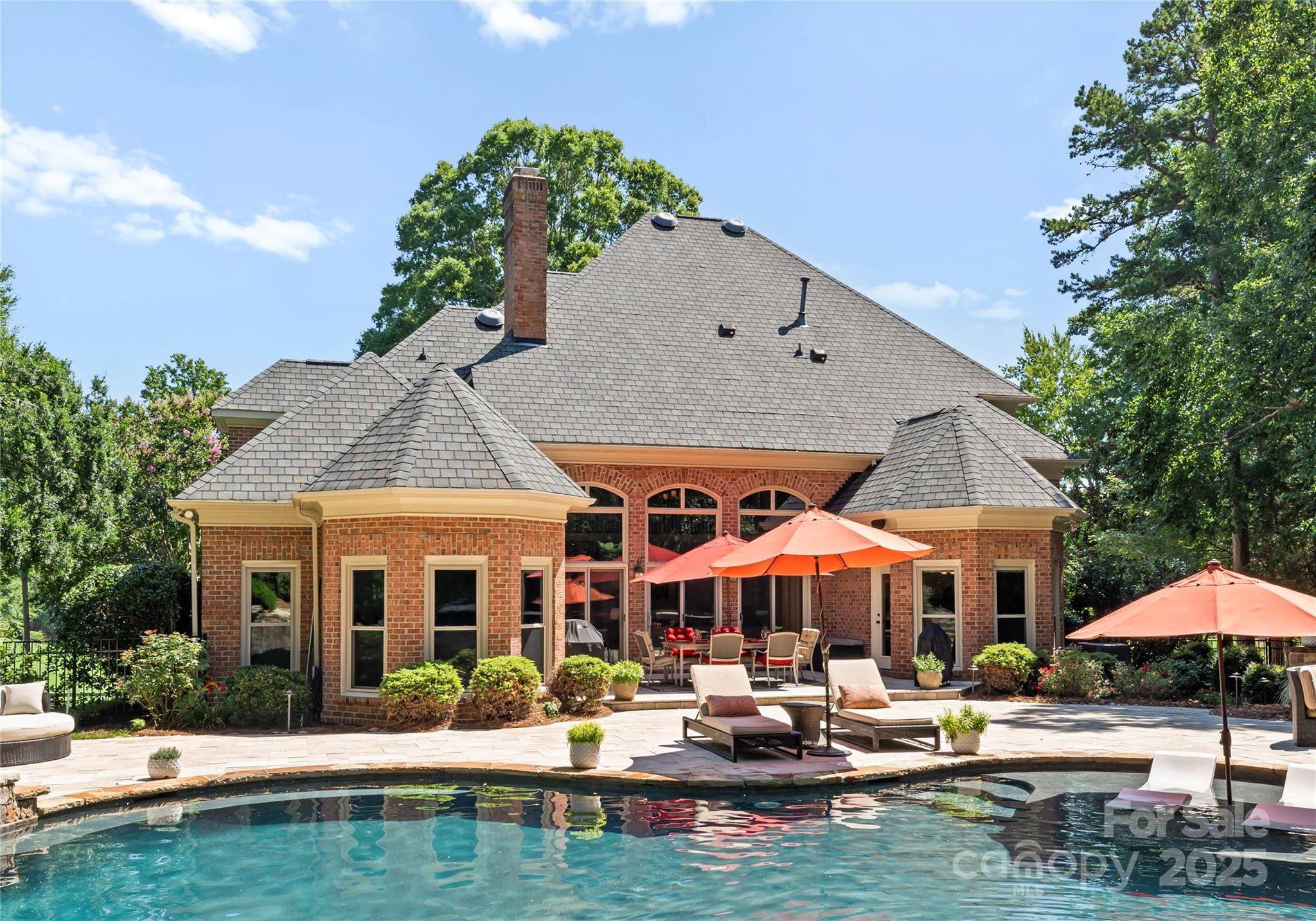 Davidson, NC 28036,18600 River Falls DR