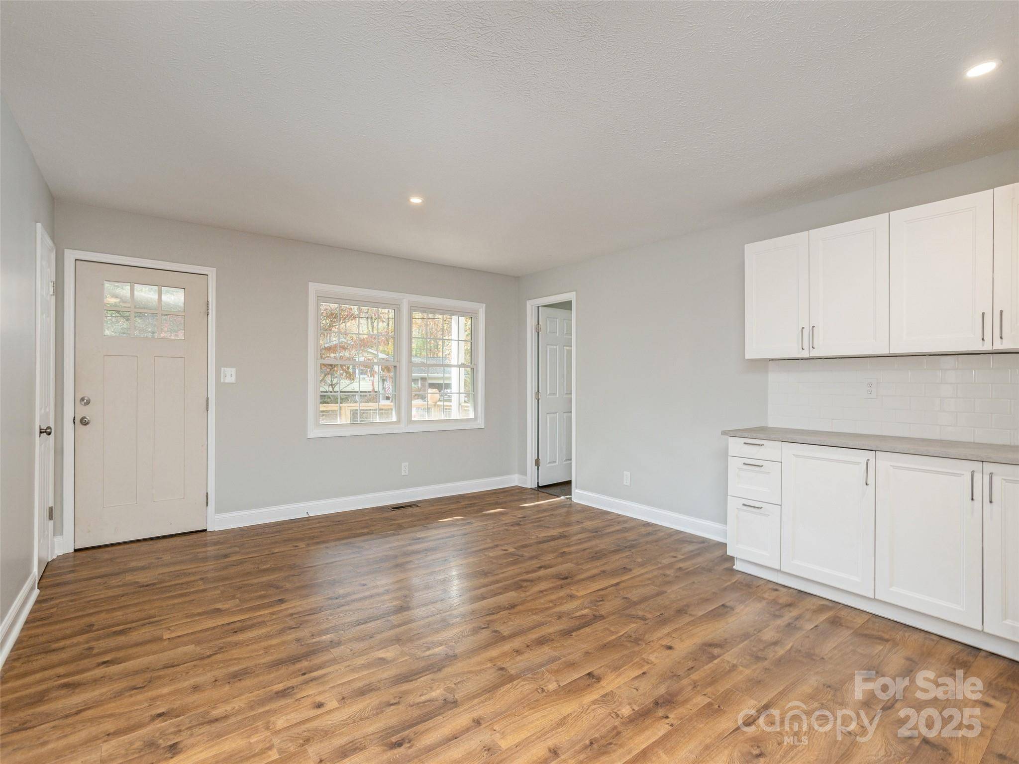 Asheville, NC 28805,21 Clement DR