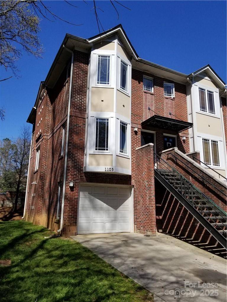 Charlotte, NC 28209,1105 Kurt CT