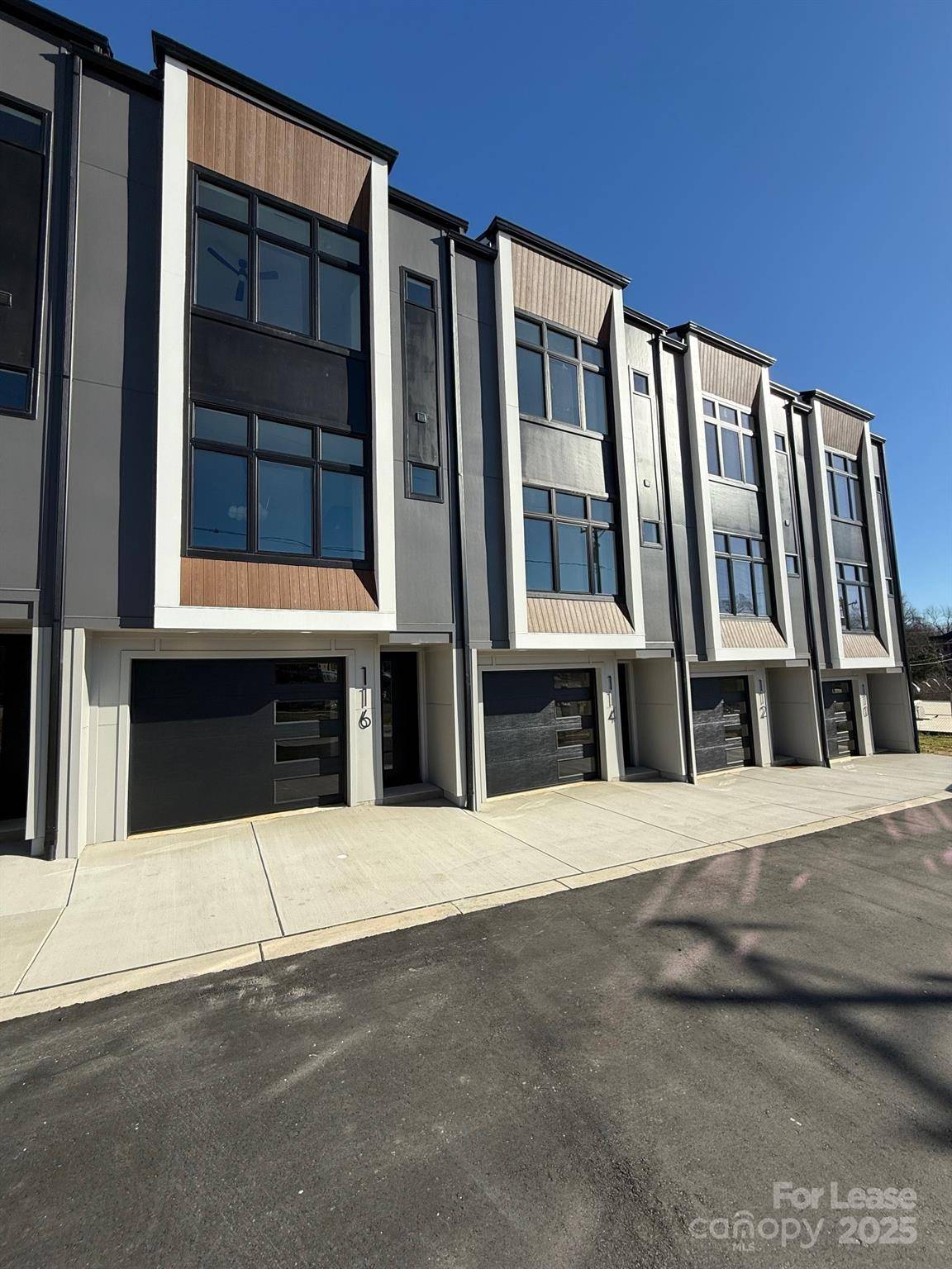 Charlotte, NC 28216,112 Frazier AVE