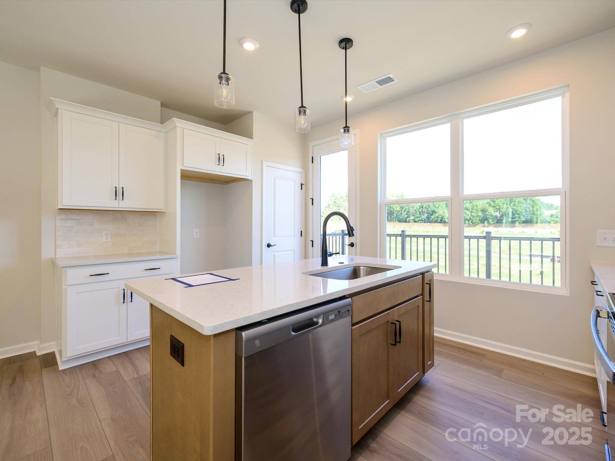 Charlotte, NC 28217,5711 Castlerea DR