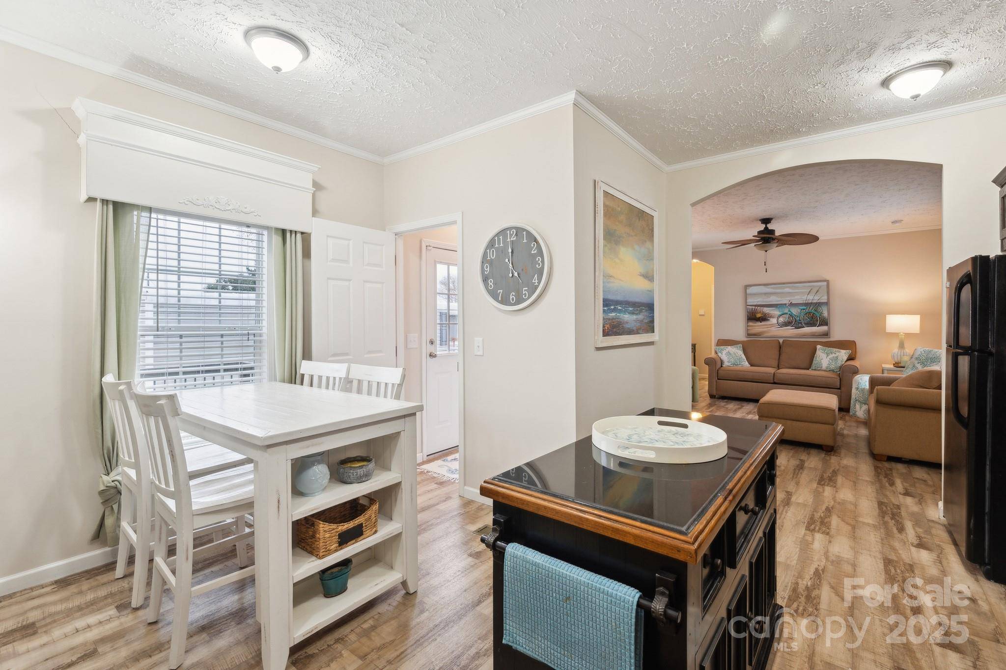 North Myrtle Beach, SC 29582,1524 Gardenia AVE