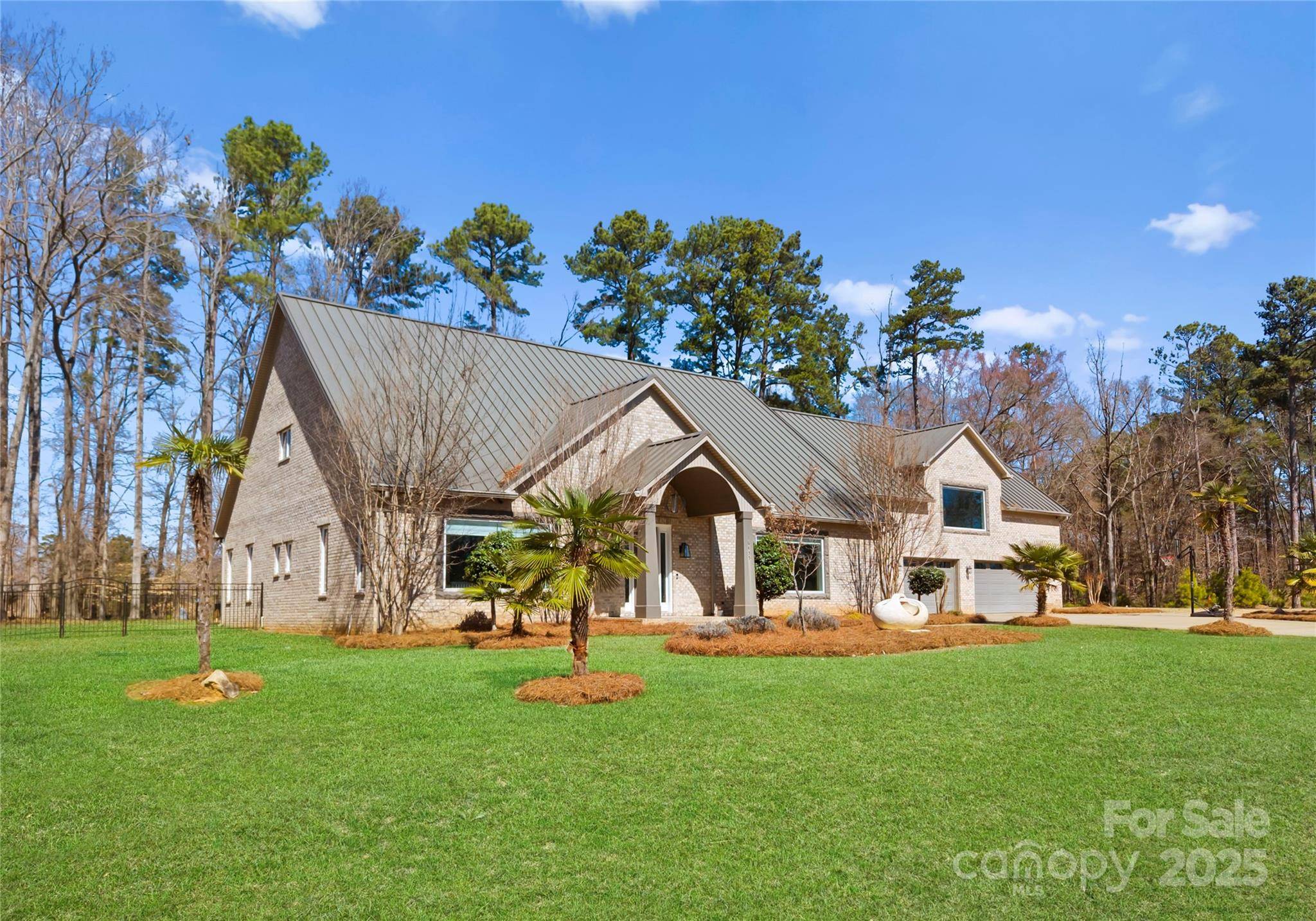 Charlotte, NC 28278,16455 Harbor View RD