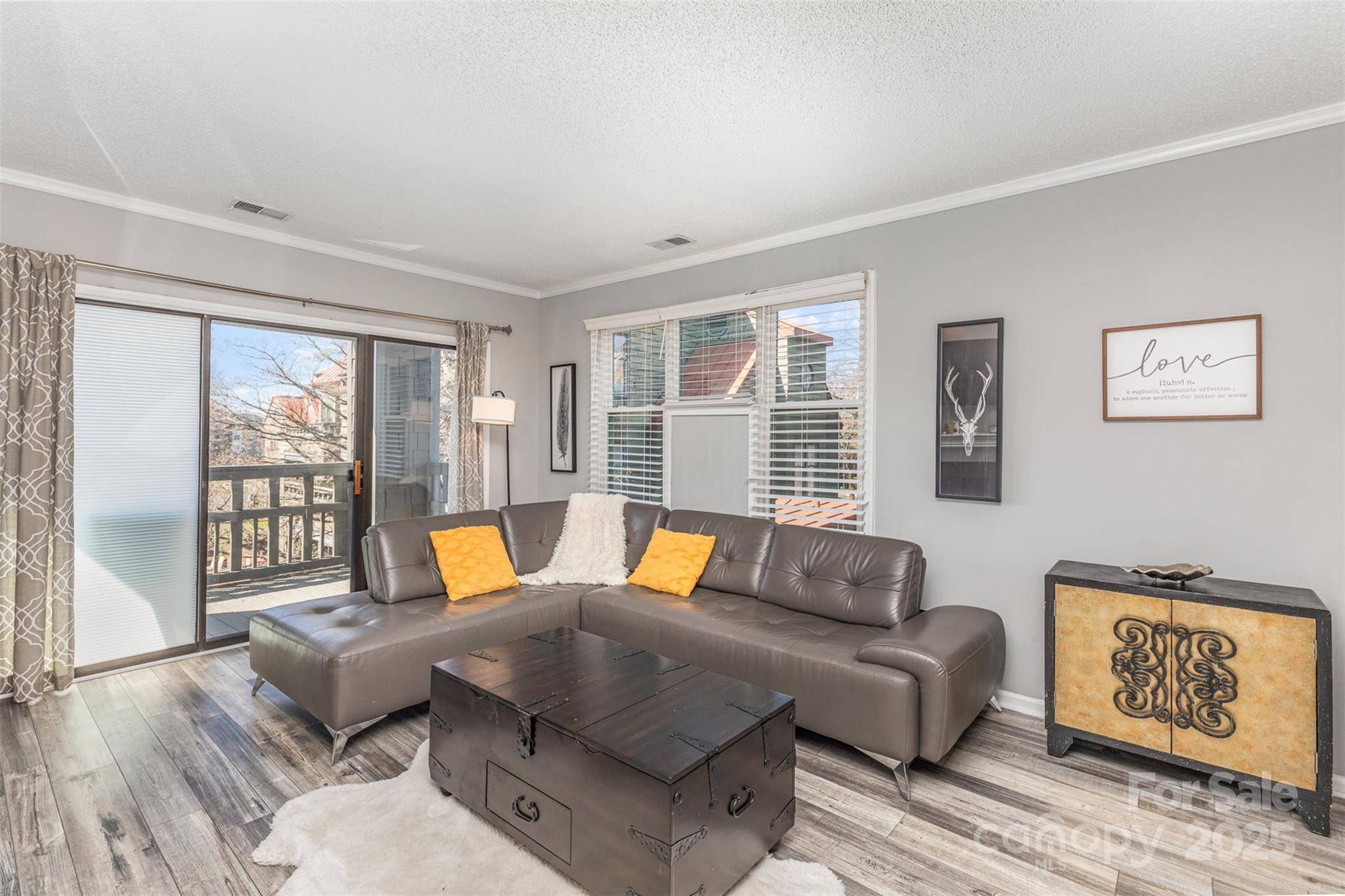 Charlotte, NC 28262,9035 J M Keynes DR #33