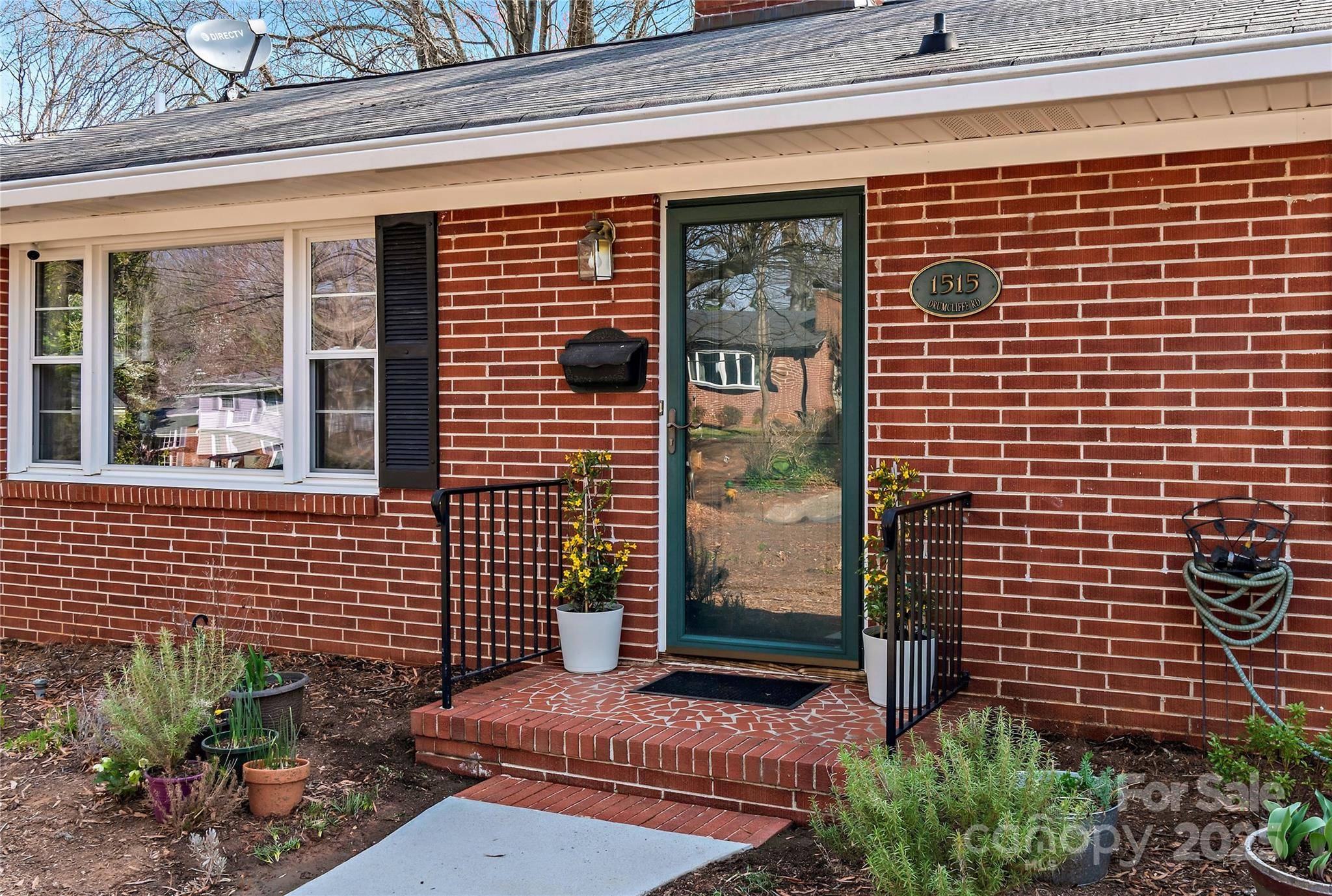 Winston Salem, NC 27103,1515 Drumcliffe RD