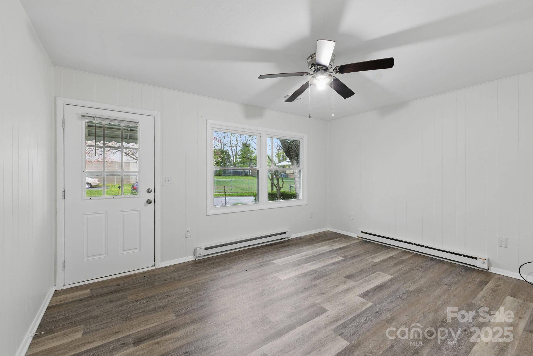 Hendersonville, NC 28792,718 White Sparrow DR