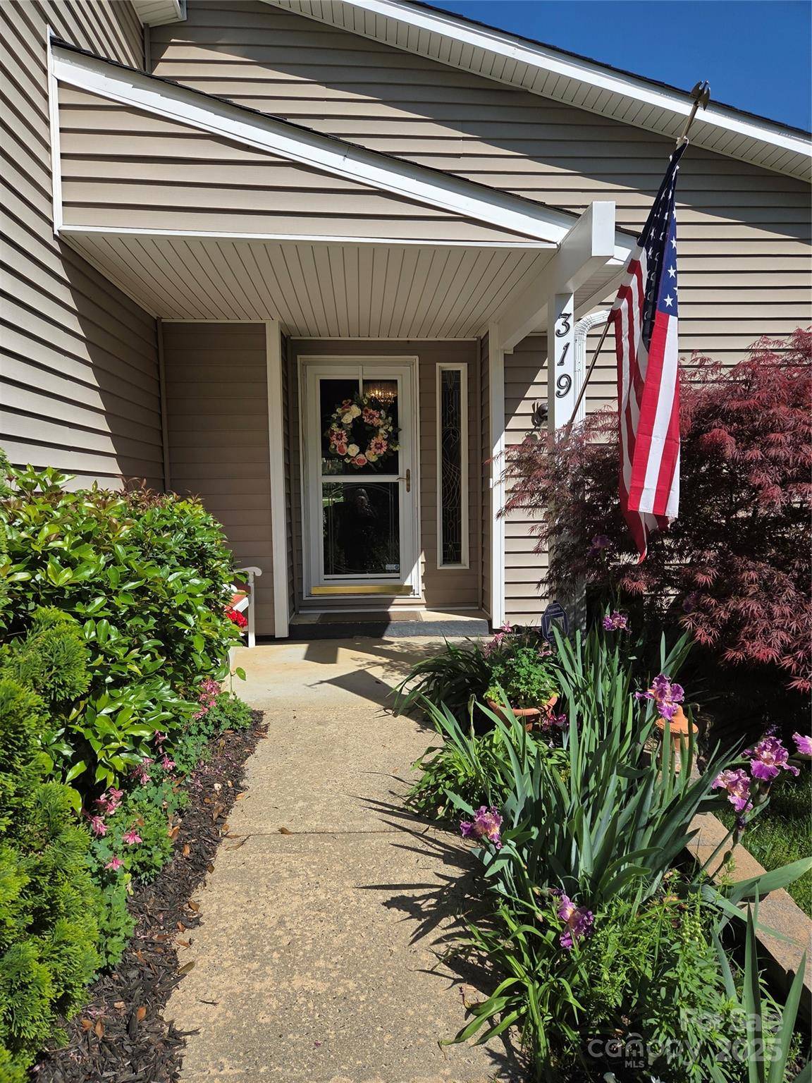 Charlotte, NC 28226,319 Vista Grande CIR