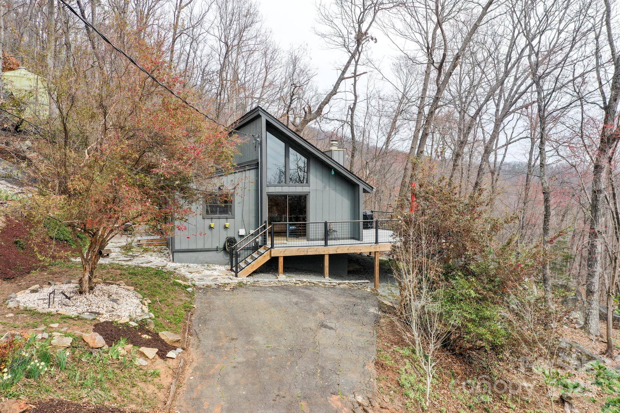 Lake Lure, NC 28746,456 Youngs Mountain DR
