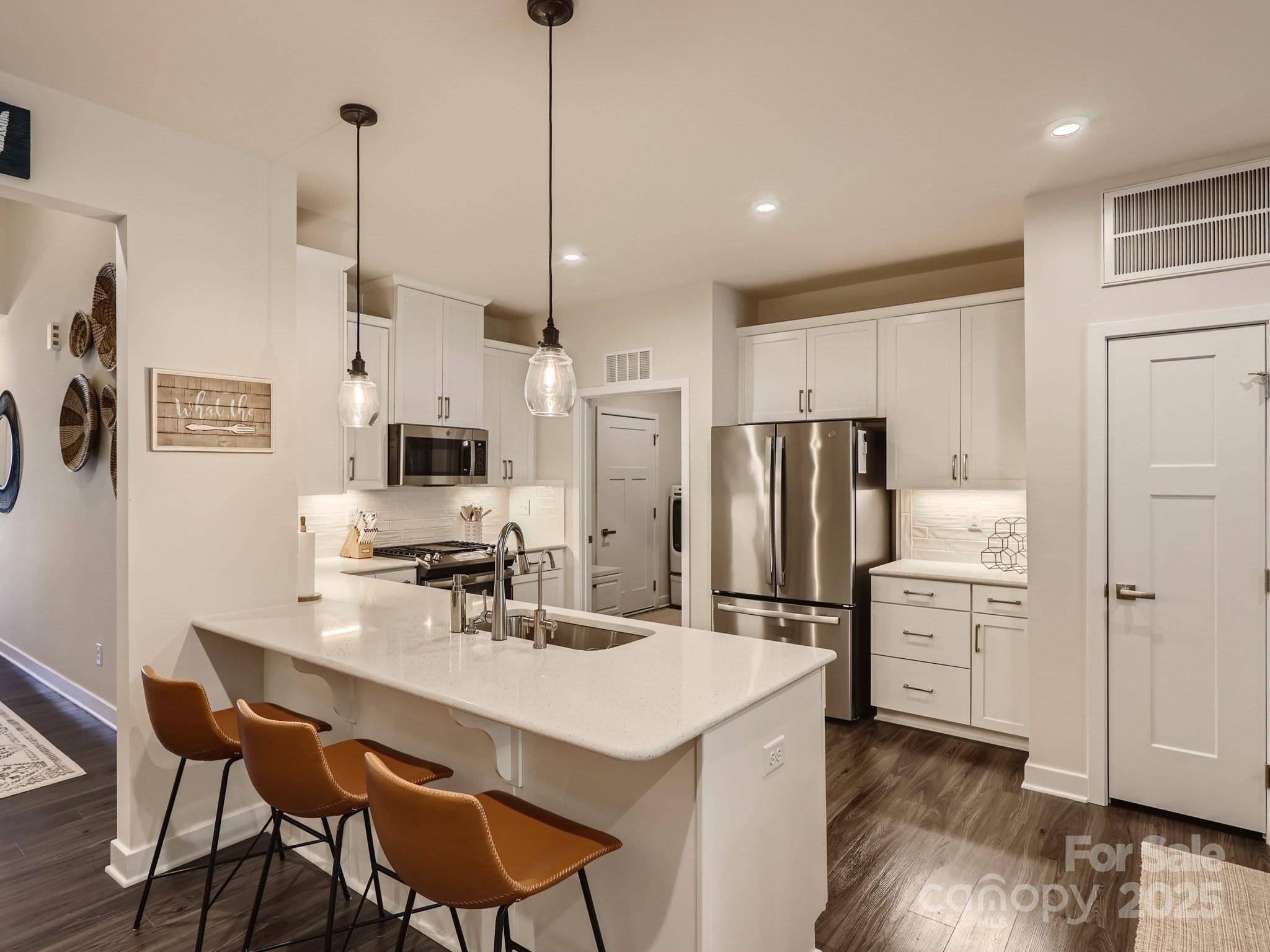 Mooresville, NC 28117,125 Lanyard DR #E