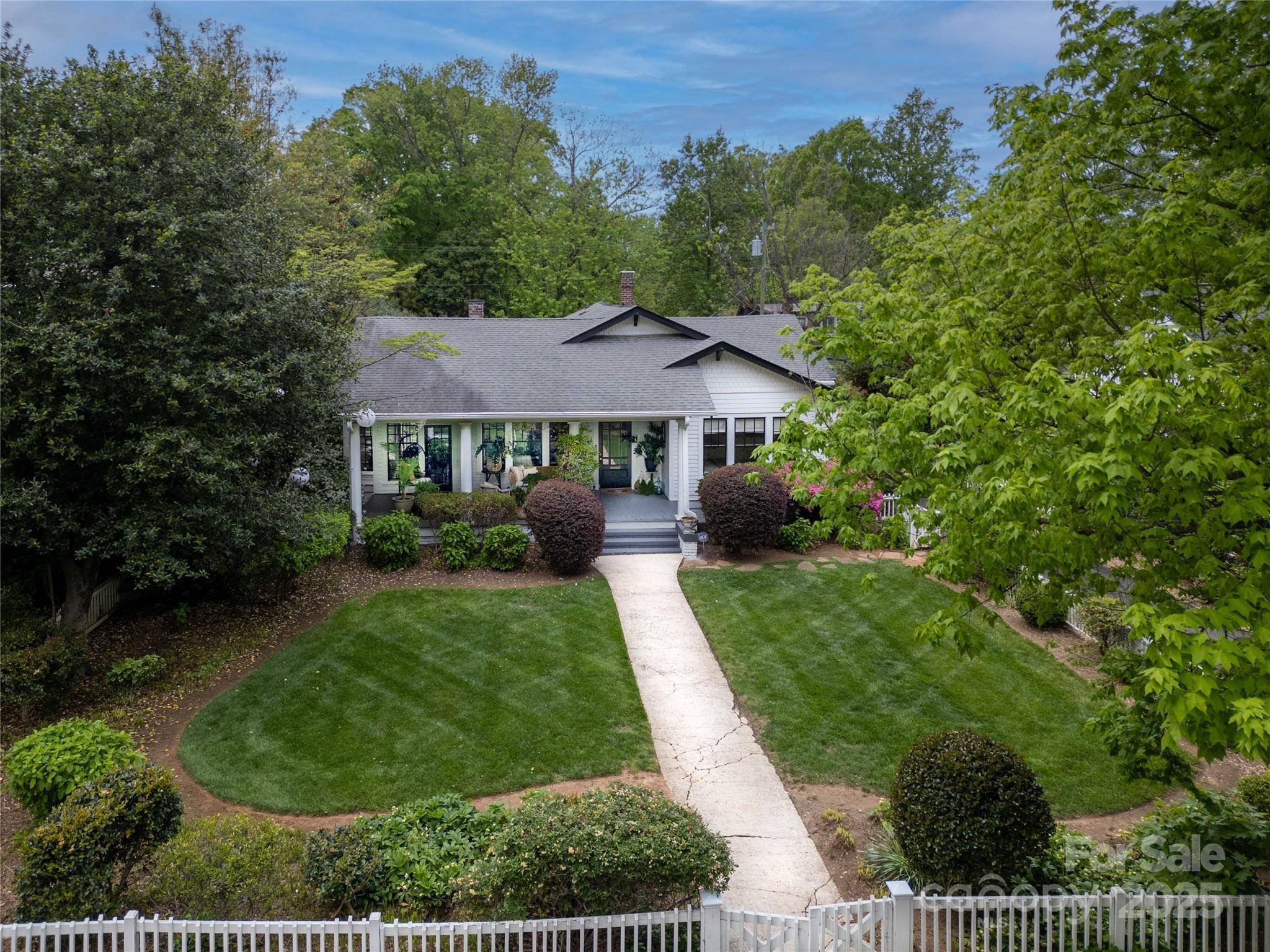 Charlotte, NC 28205,1519 The PLZ