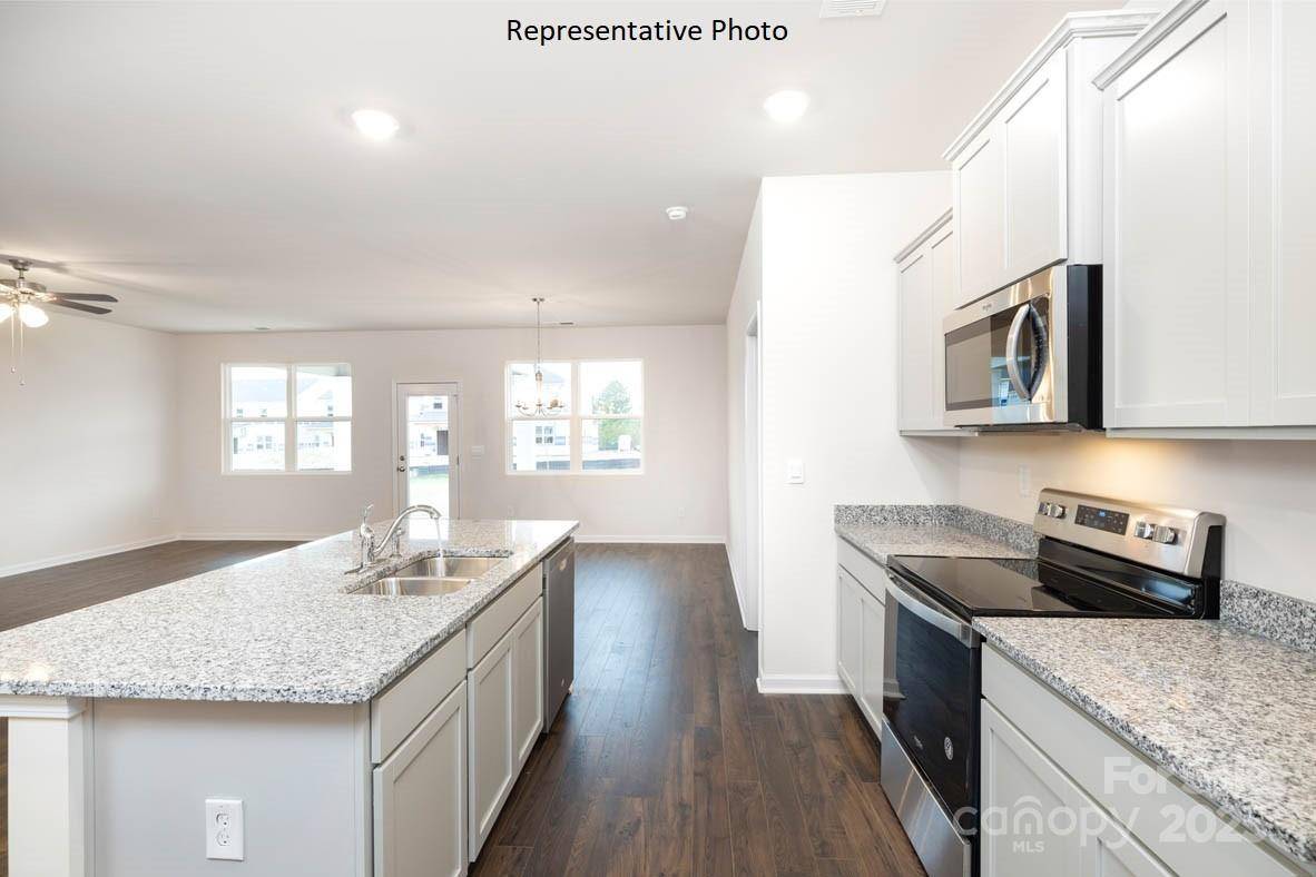 Sherrills Ford, NC 28673,2315 Riggs RD
