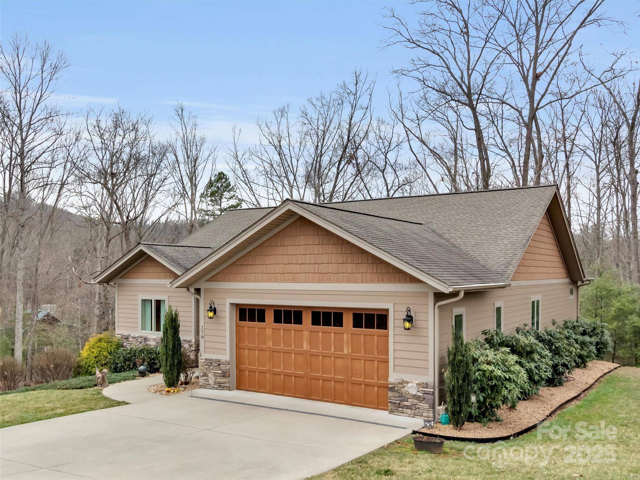 Clyde, NC 28721,178 Sapphire PL