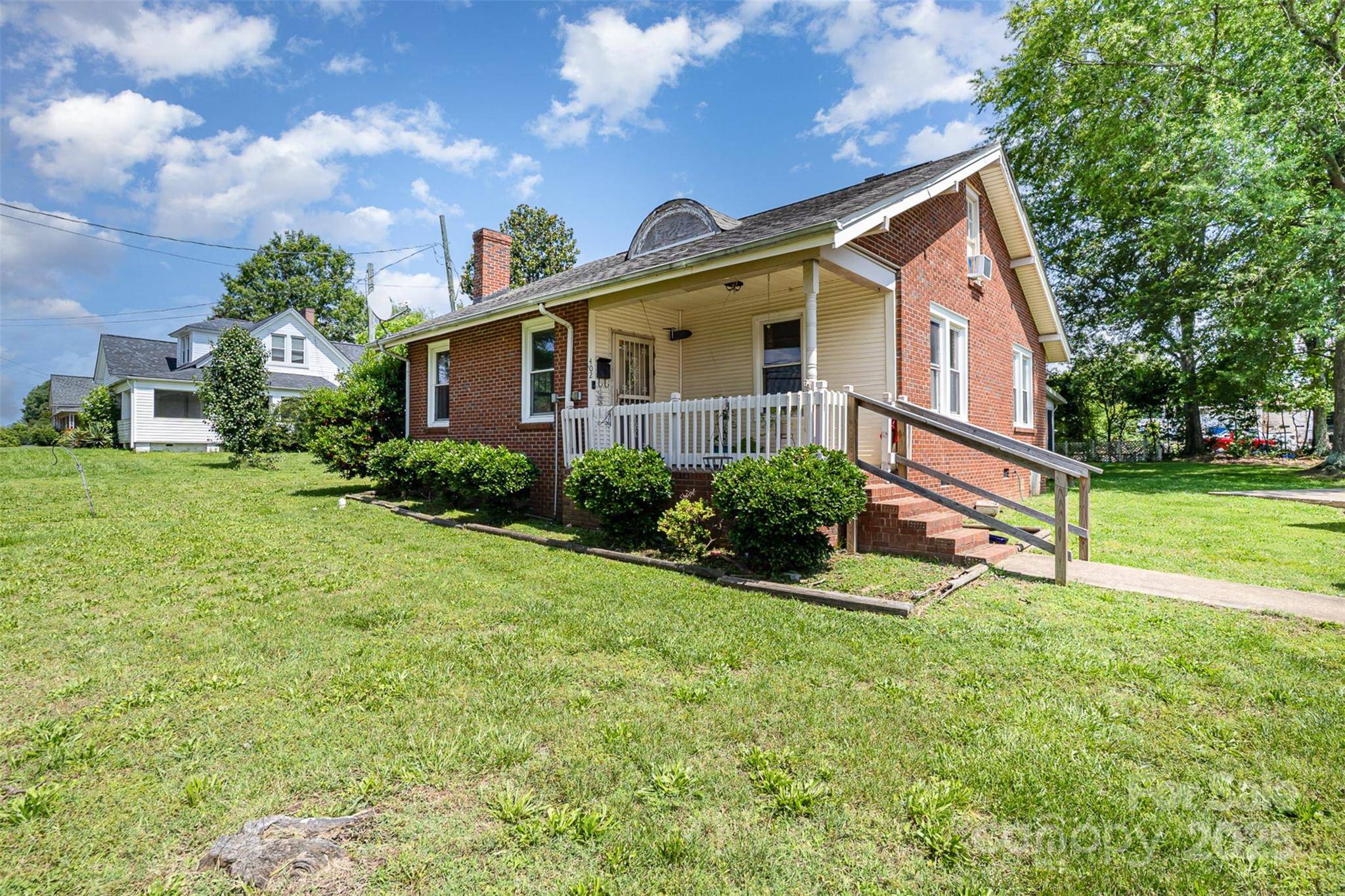 Cherryville, NC 28021,404 E 1st ST