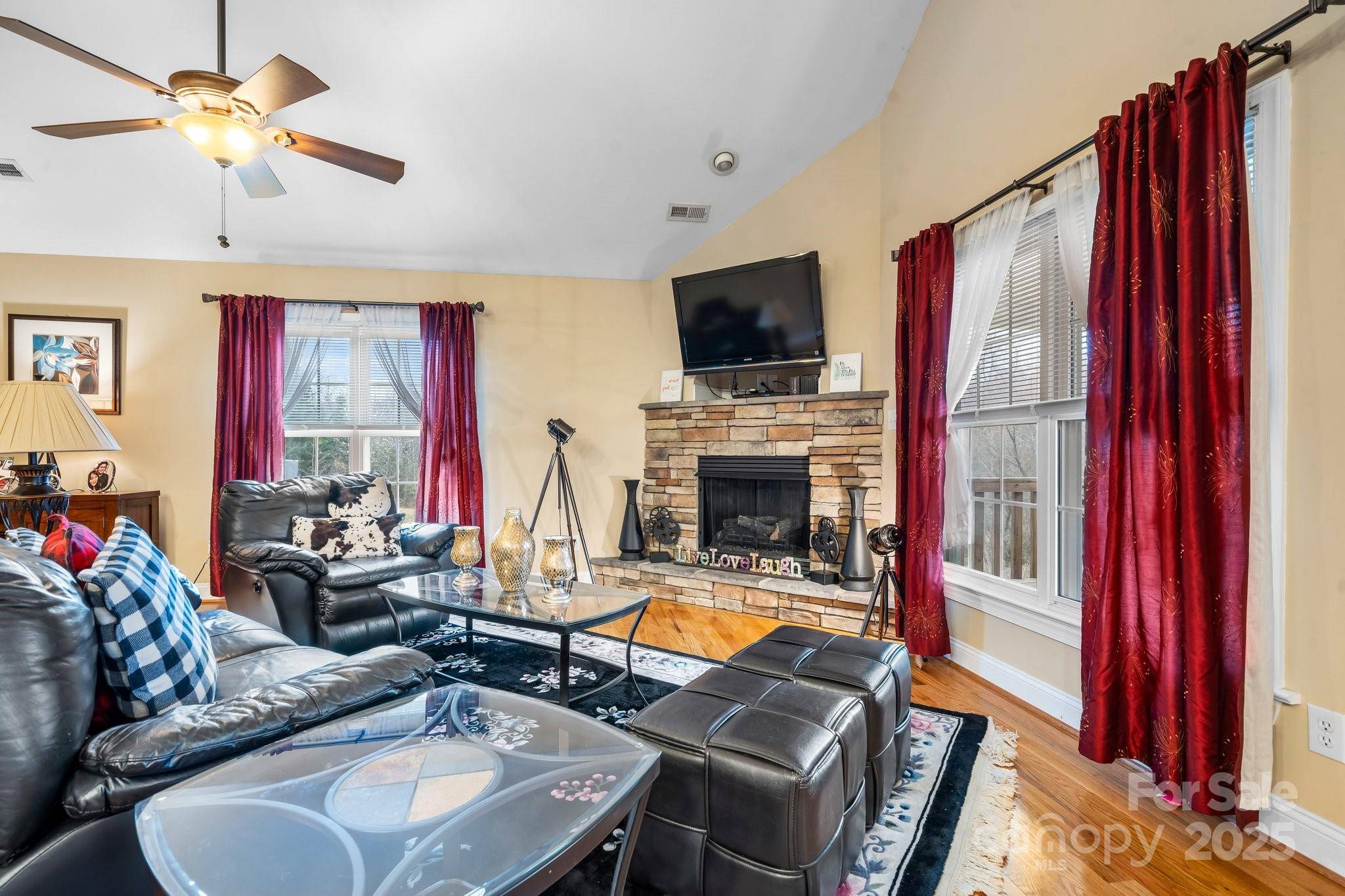 Hickory, NC 28602,1263 Waterford DR
