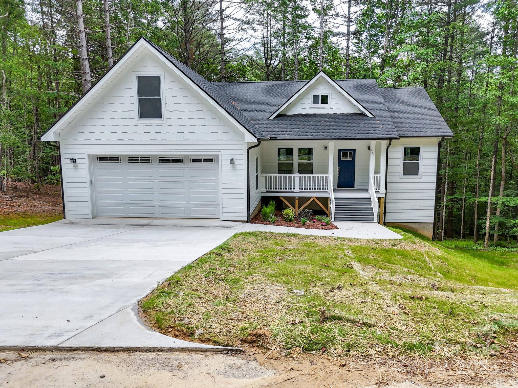 Pisgah Forest, NC 28768,605 Knob RD