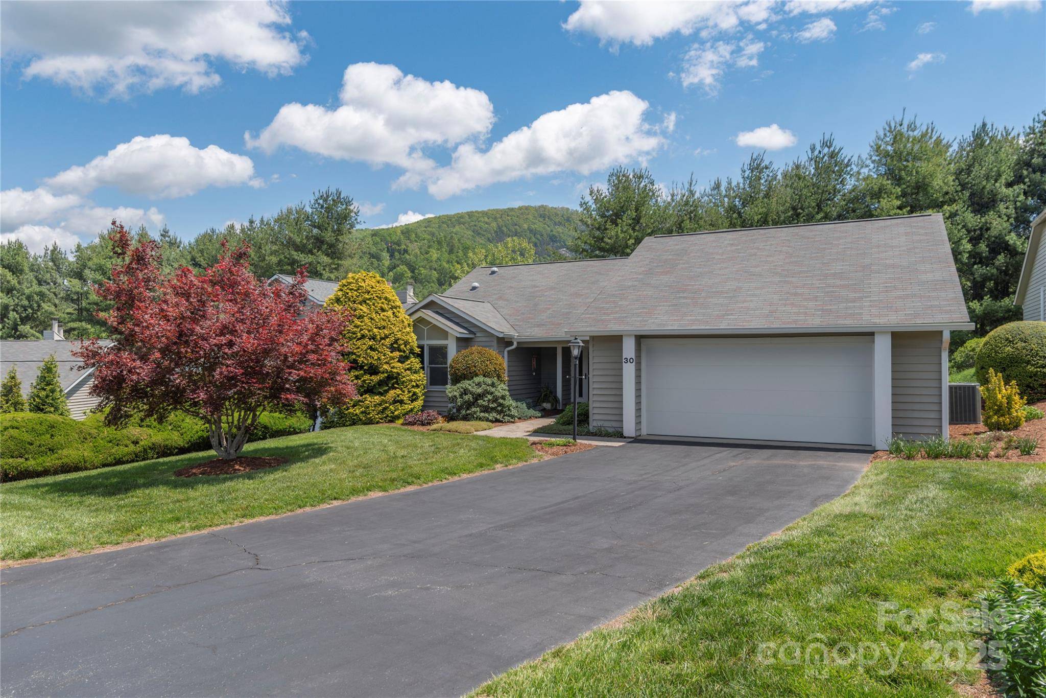 Asheville, NC 28803,30 Cedarcliff CIR