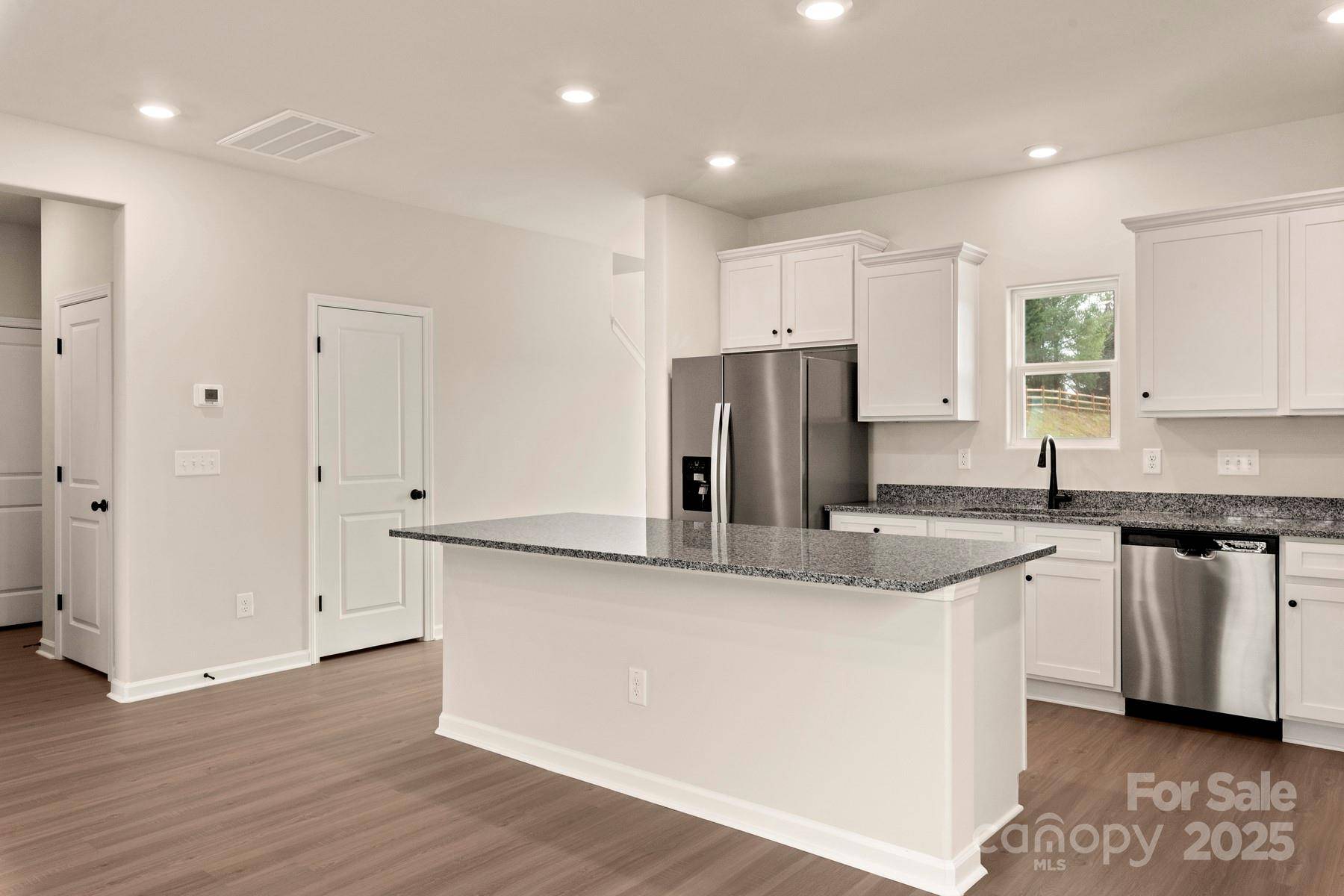 Charlotte, NC 28215,4048 Bolo DR