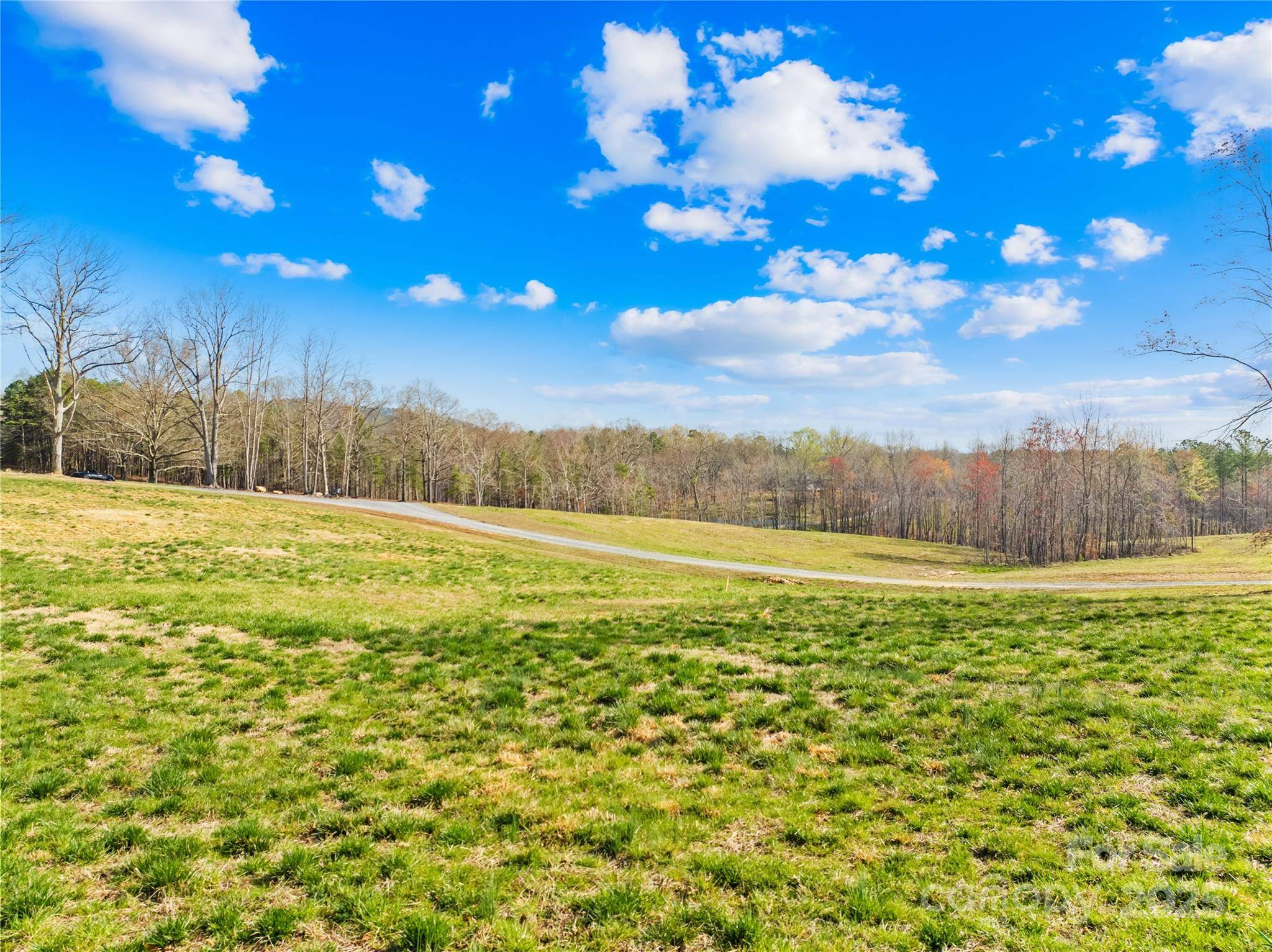 Kings Mountain, NC 28086,164 Linderman Lake LN