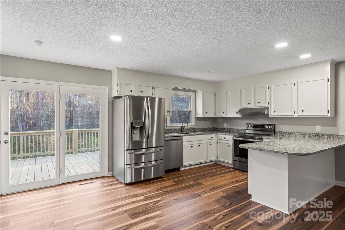 Troutman, NC 28166,118 Alfara LN