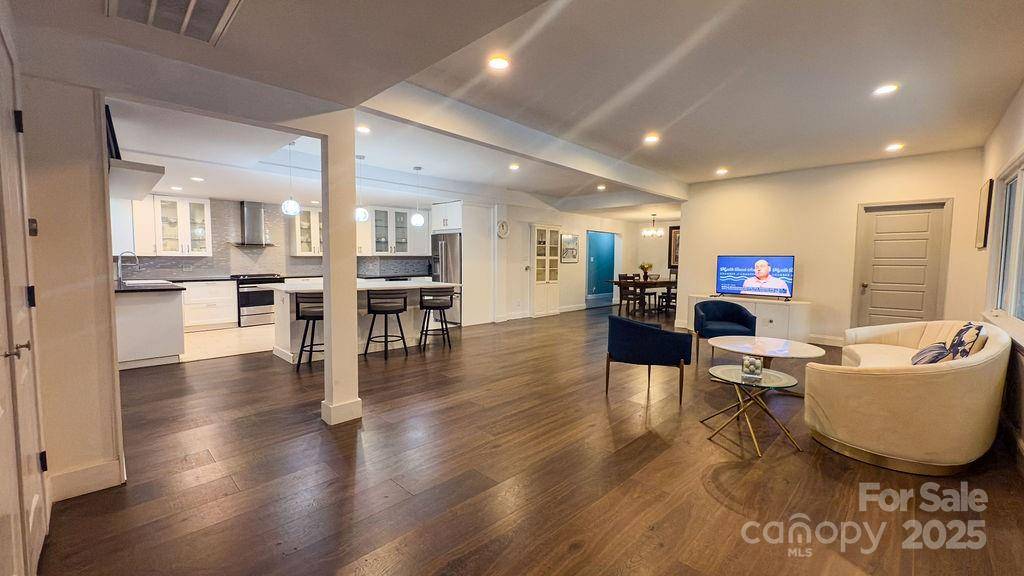 Rock Hill, SC 29730,421 Lakeside DR