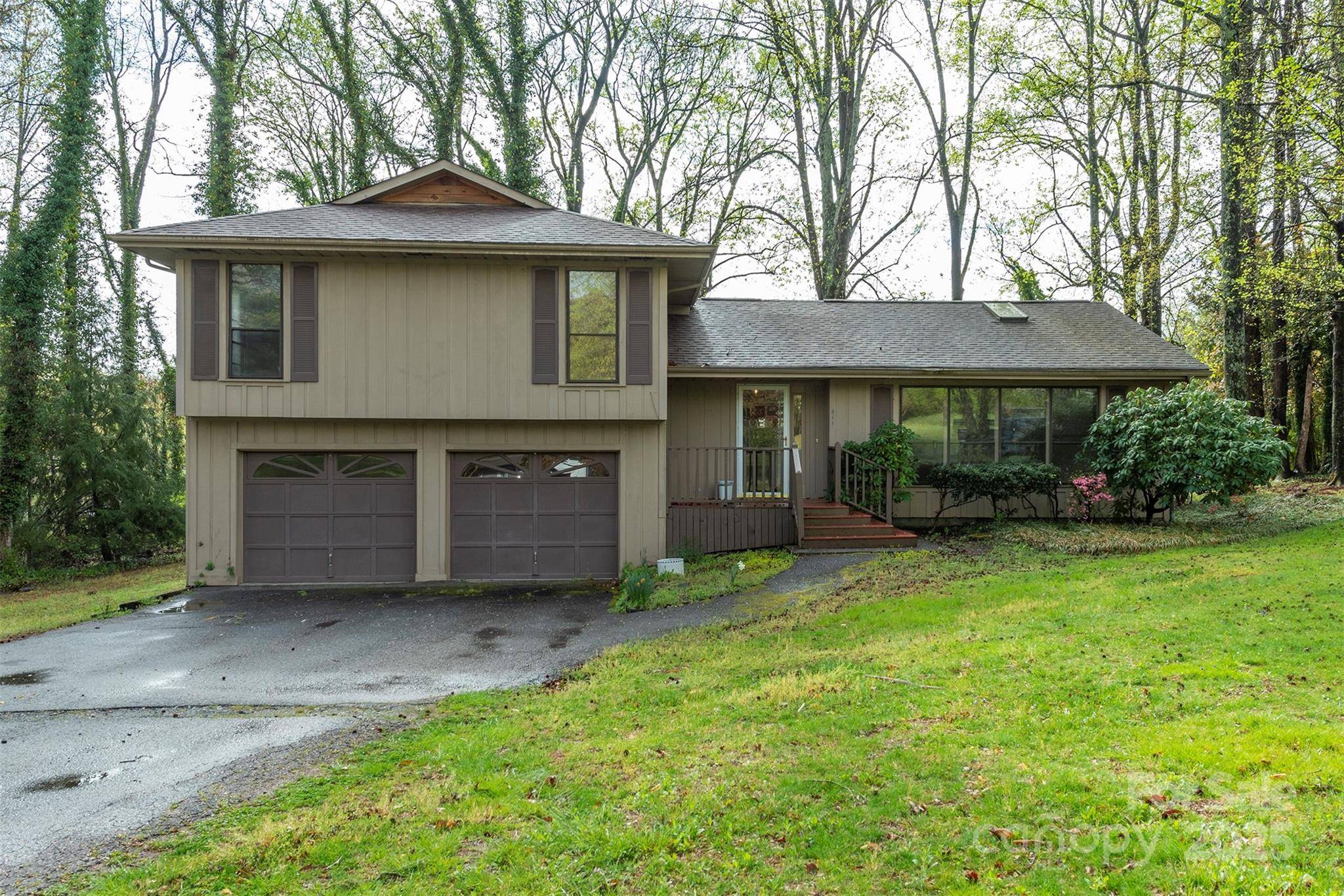 Columbus, NC 28722,411 Holly Hill DR