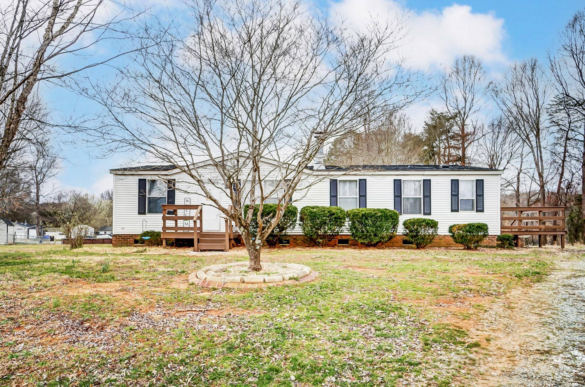 Mount Holly, NC 28120,405 Briarwood CT